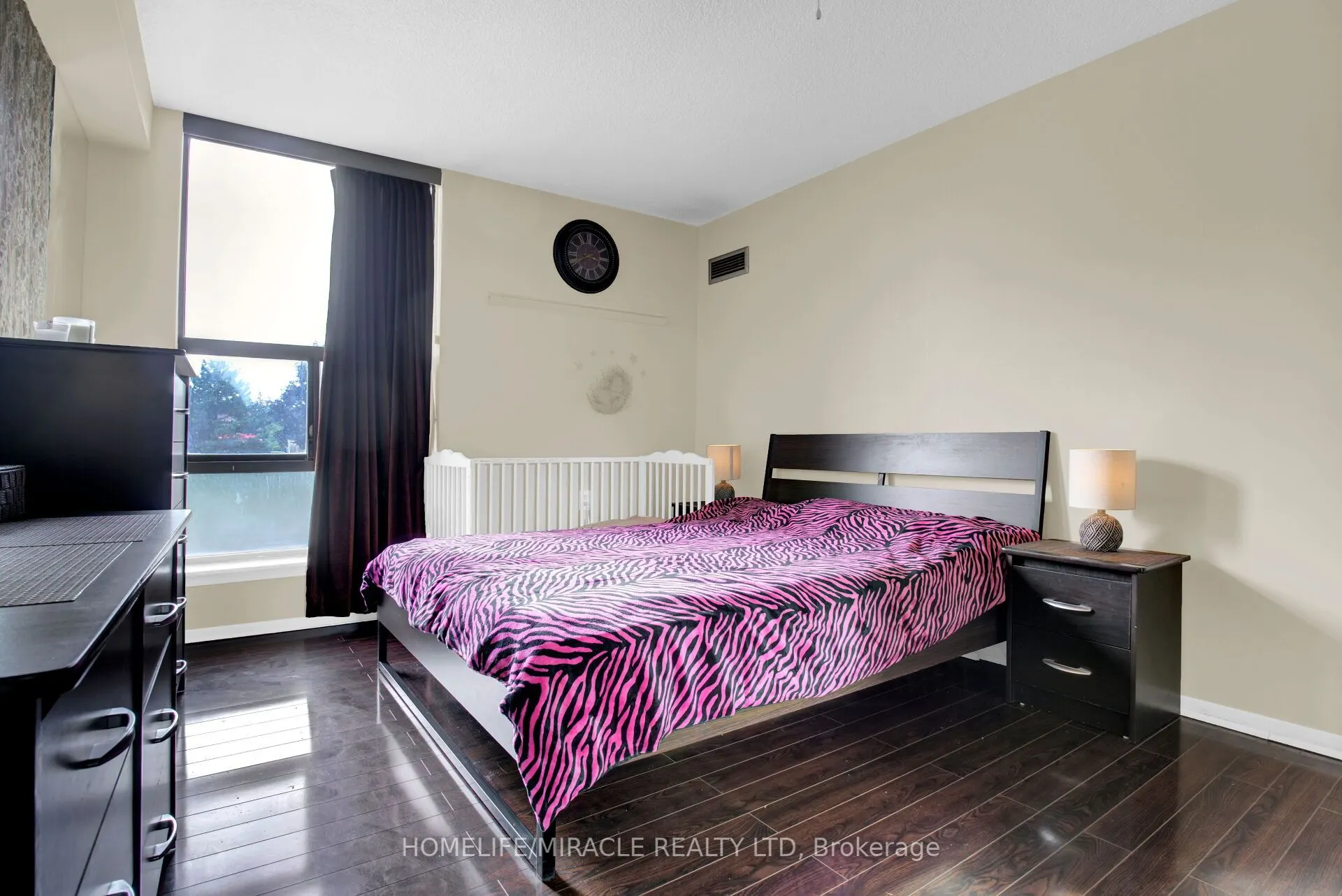 18 Knightsbridge Road, #206