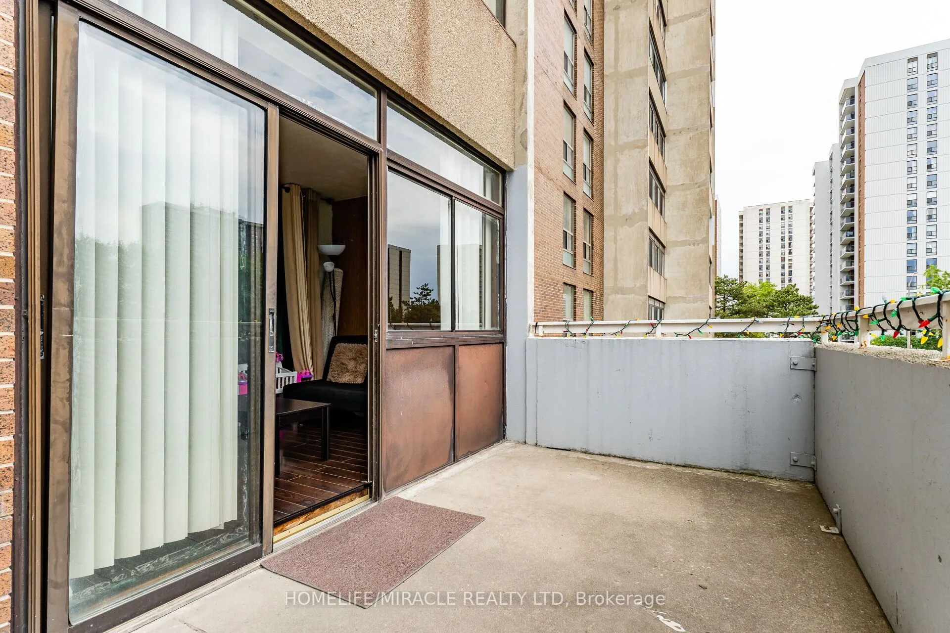 18 Knightsbridge Road, #206