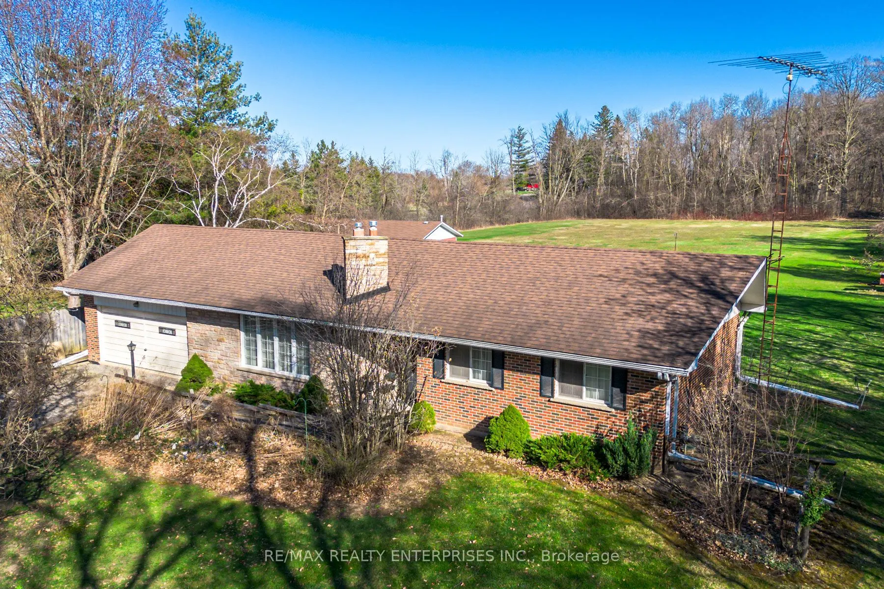 2739 Embleton Road