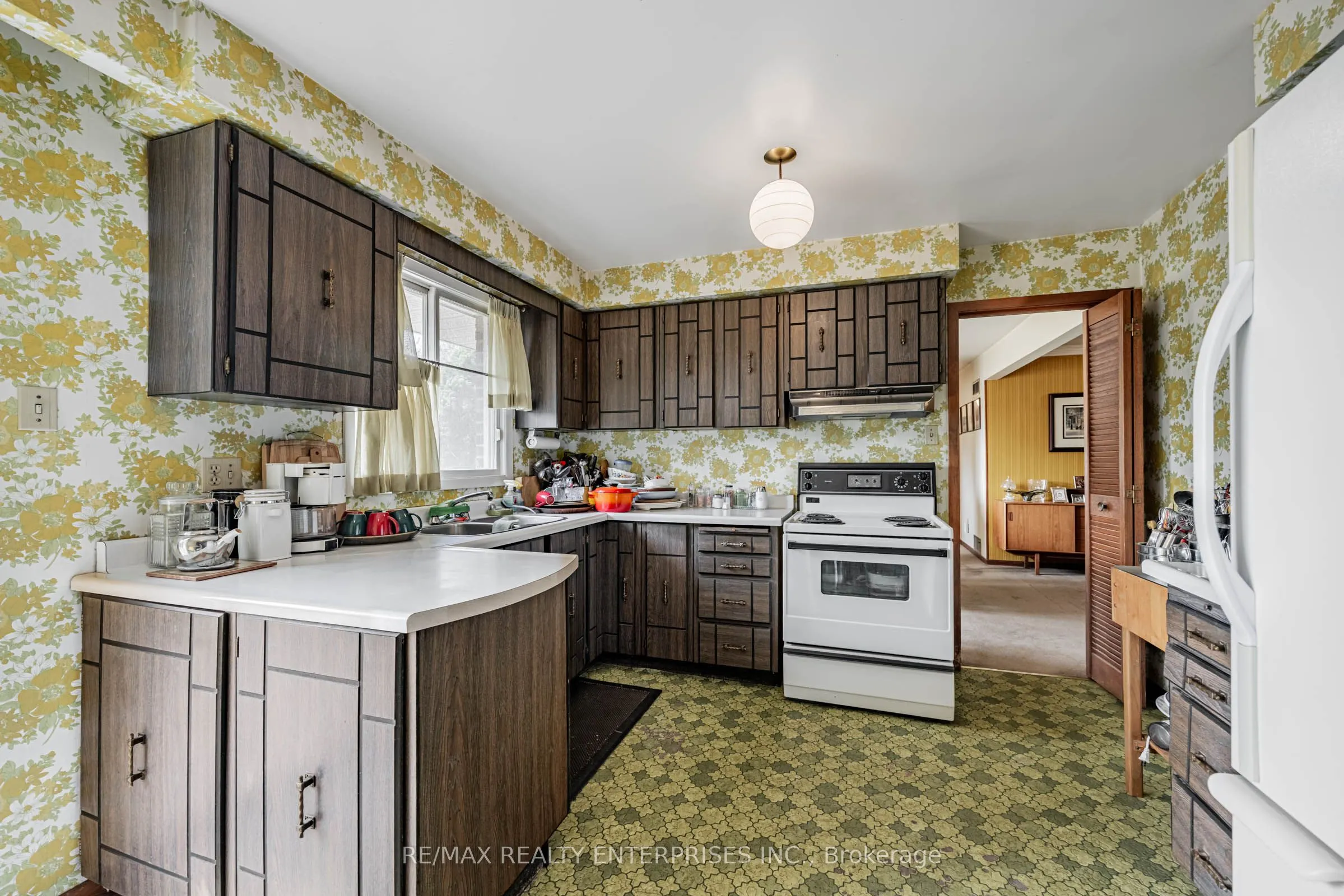 2739 Embleton Road