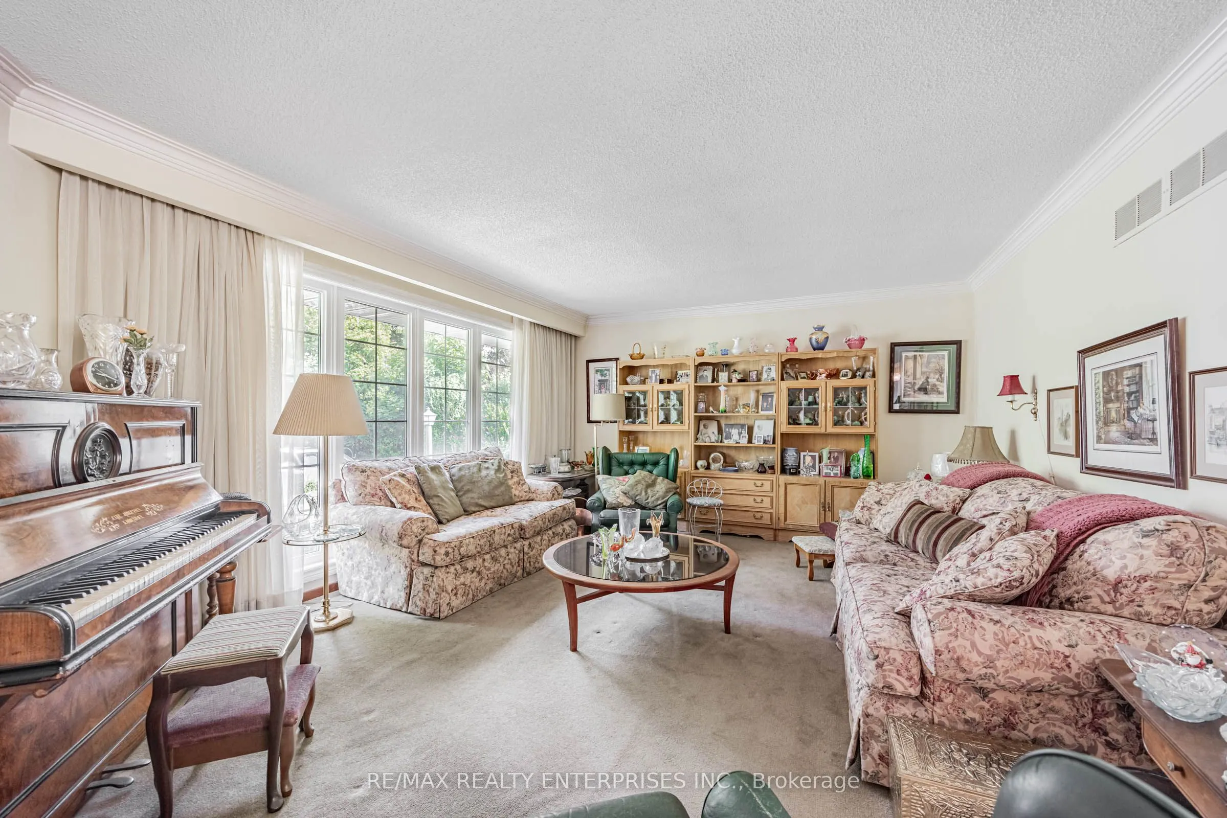 2739 Embleton Road