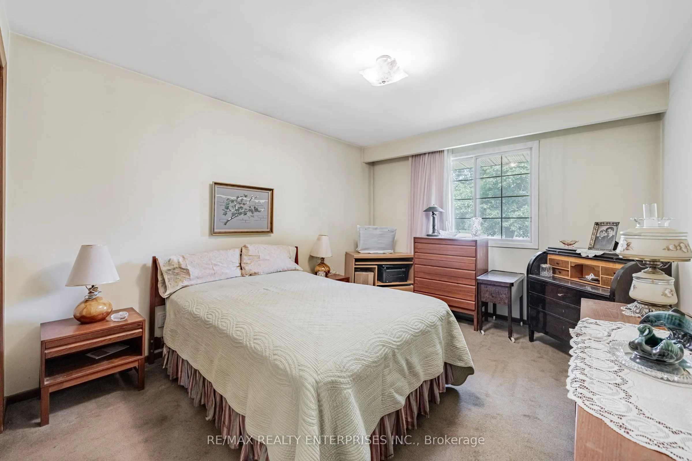 2739 Embleton Road