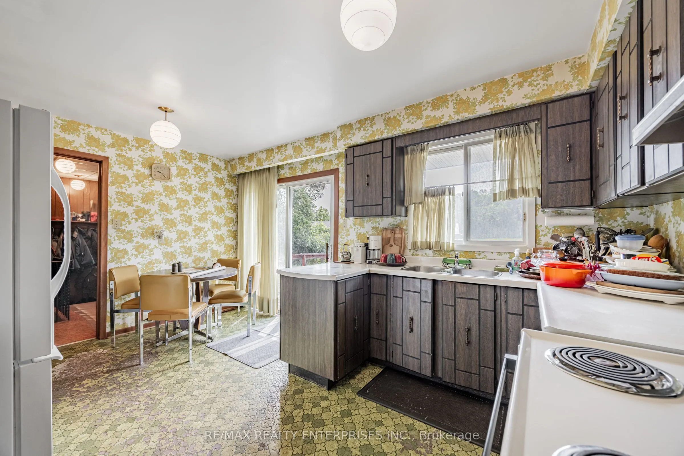 2739 Embleton Road
