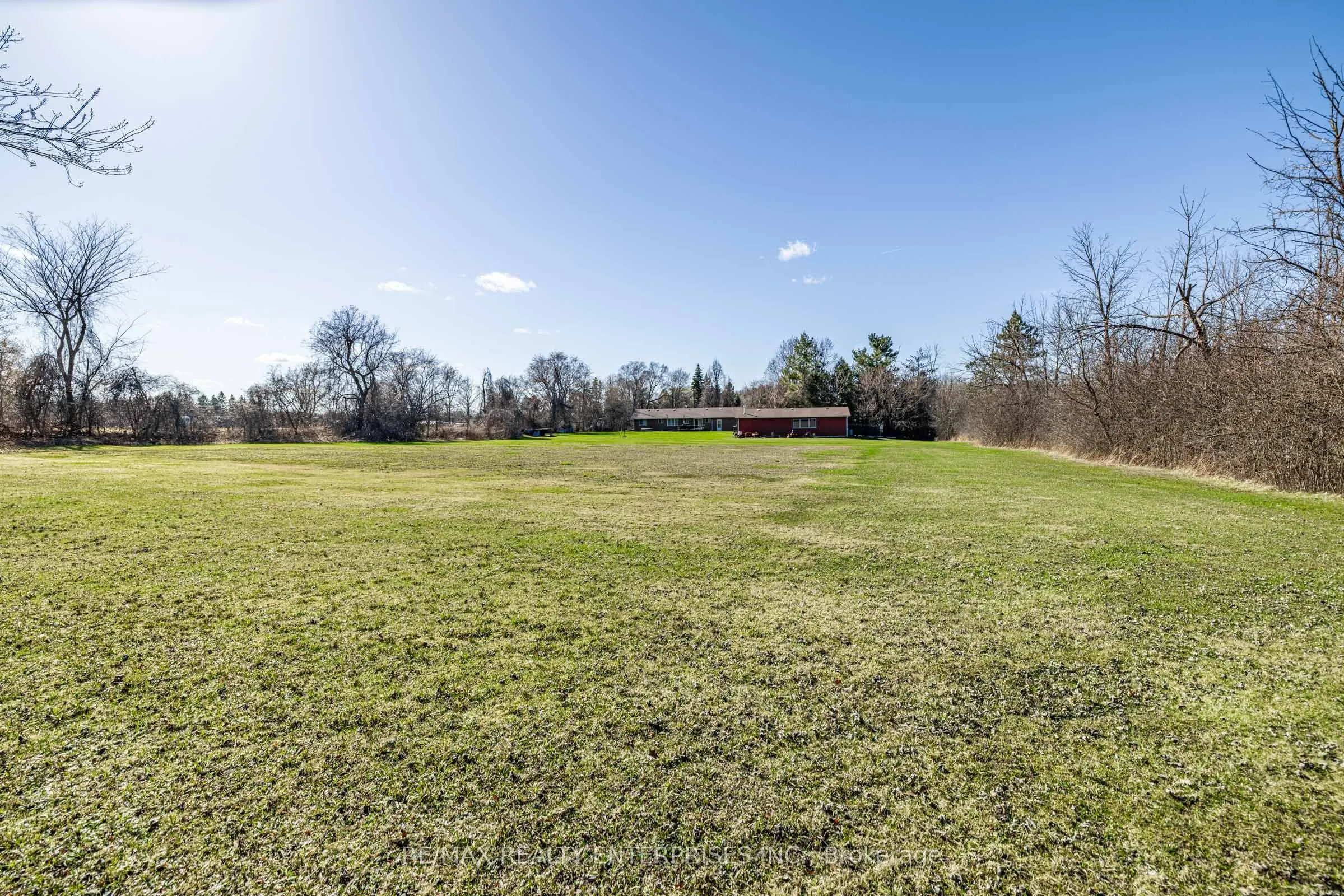 2739 Embleton Road