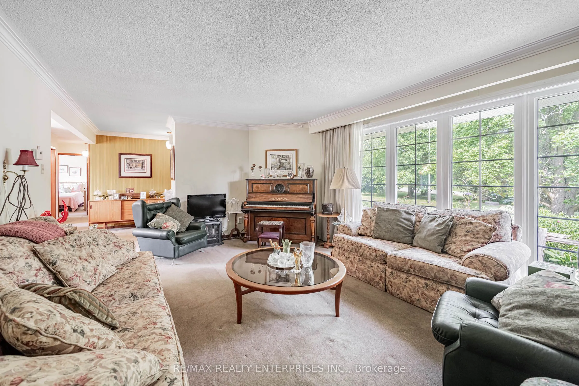 2739 Embleton Road