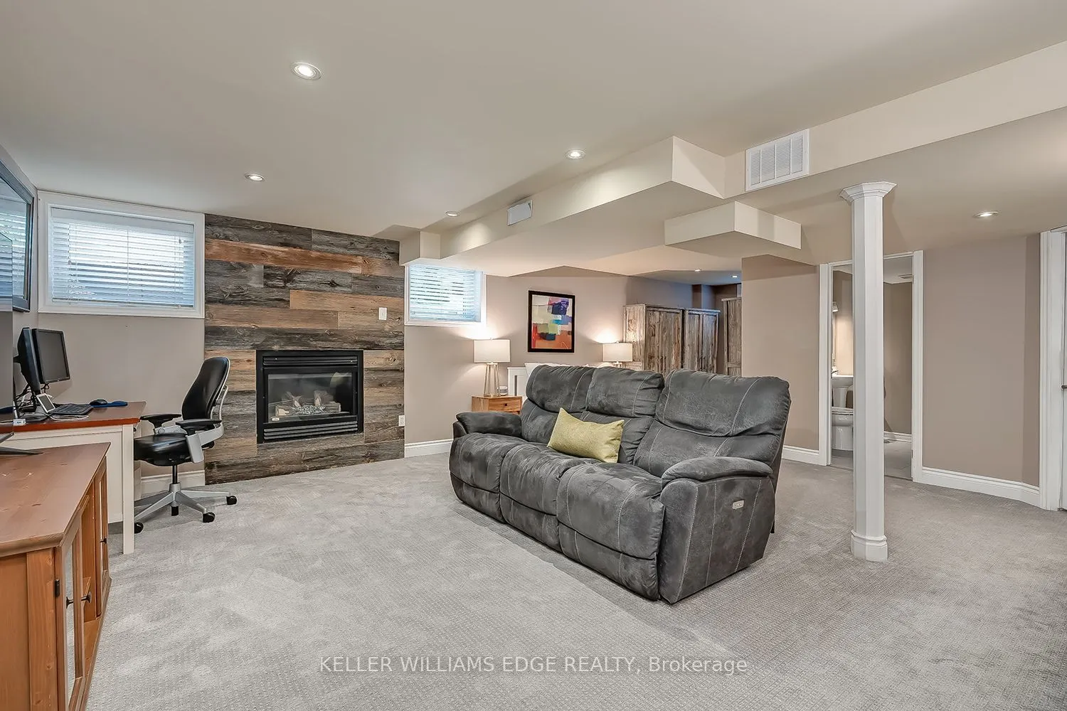 5586 Churchill Meadows Boulevard