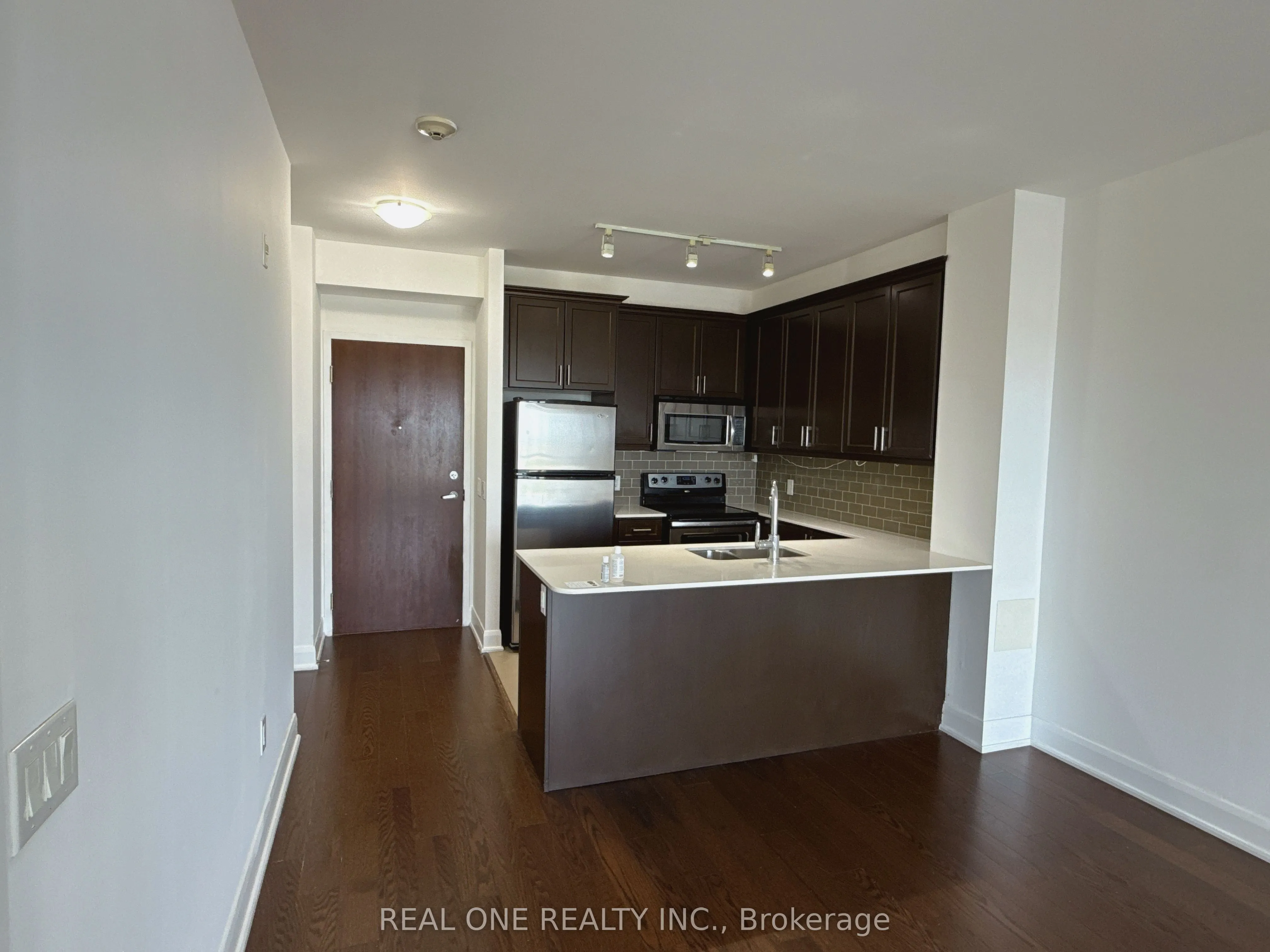 2470 Prince Michael Drive, #608