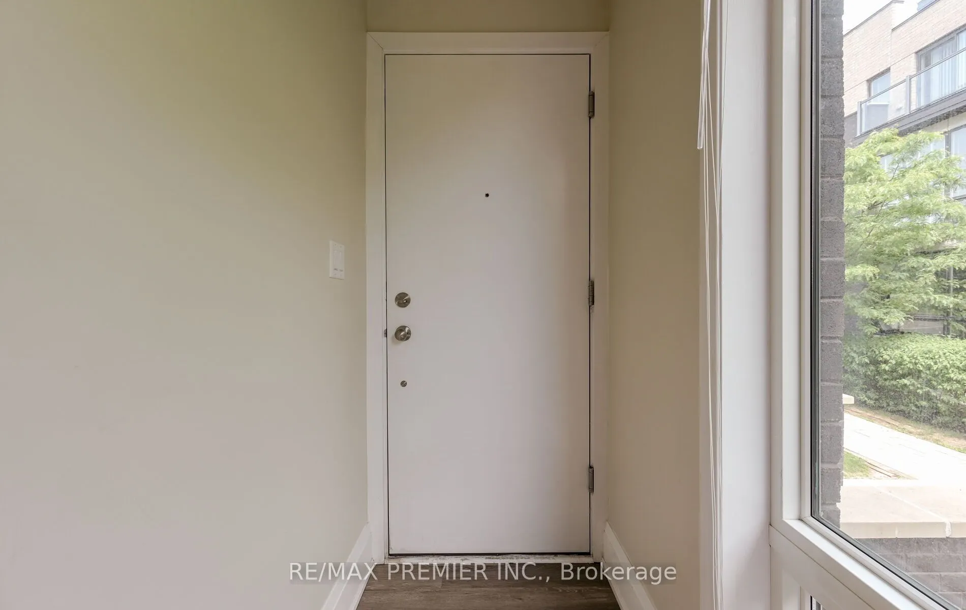 30 Fieldway Road W, #88