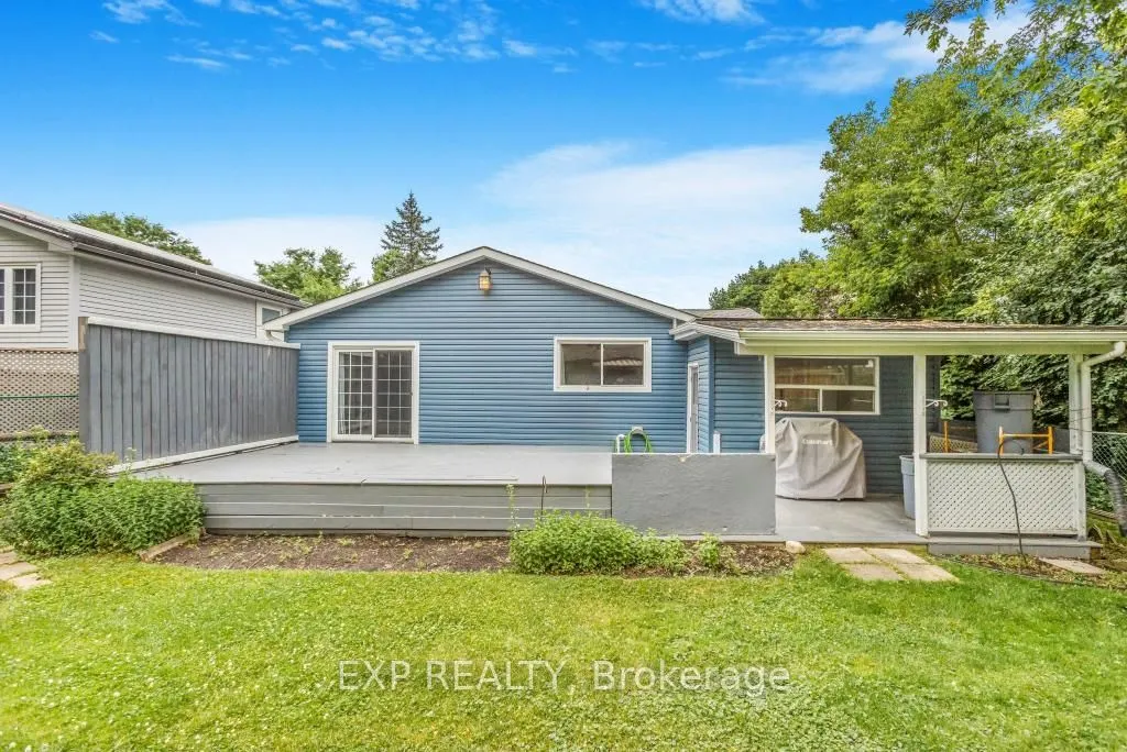 653 Elliott Crescent