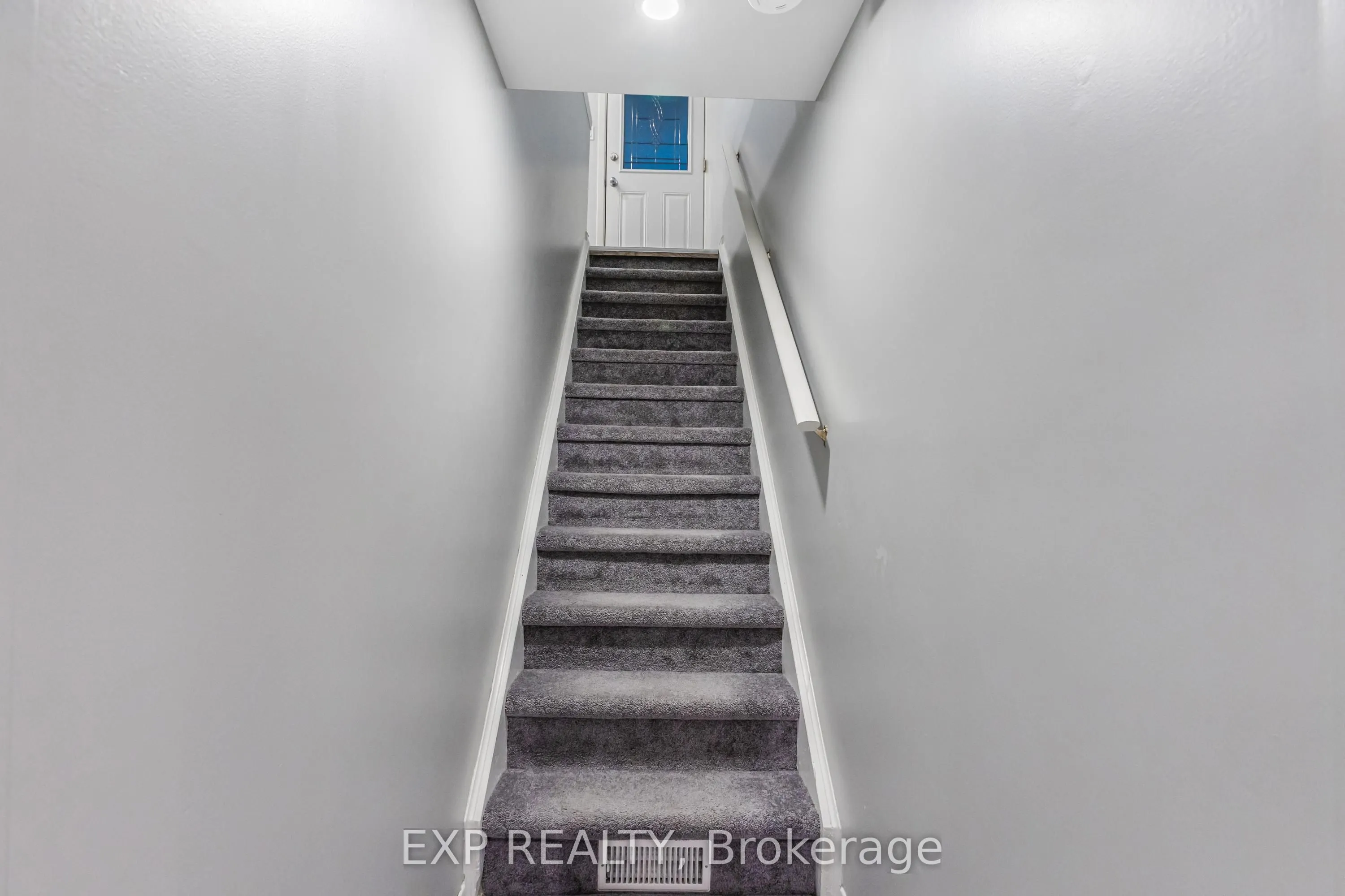 653 Elliott Crescent
