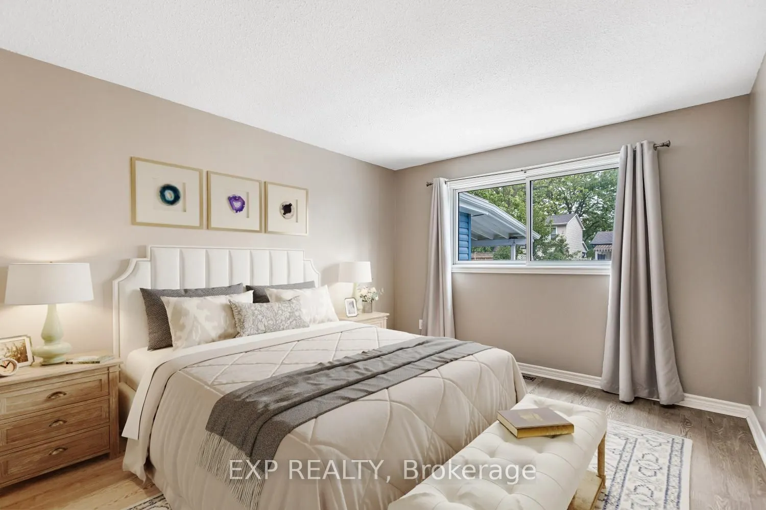653 Elliott Crescent