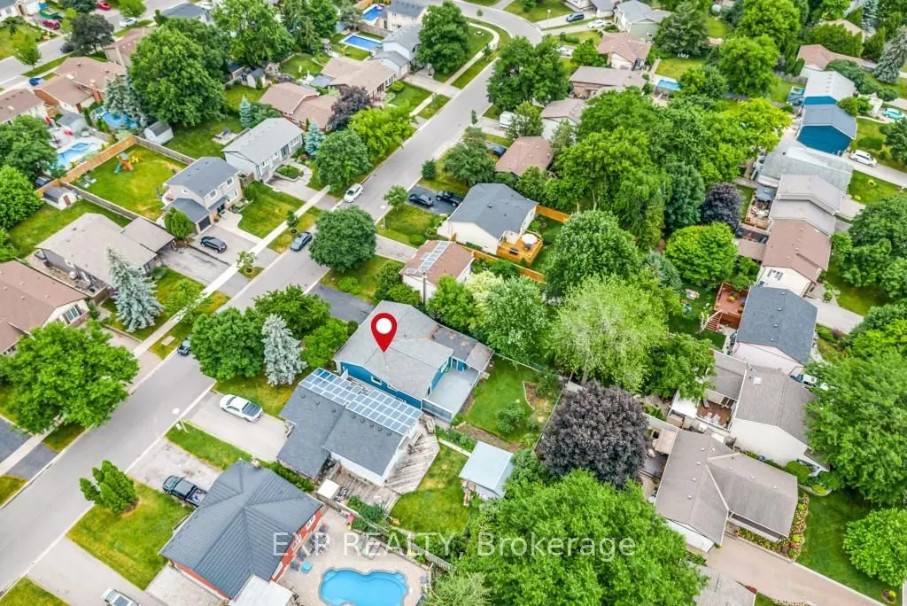 653 Elliott Crescent