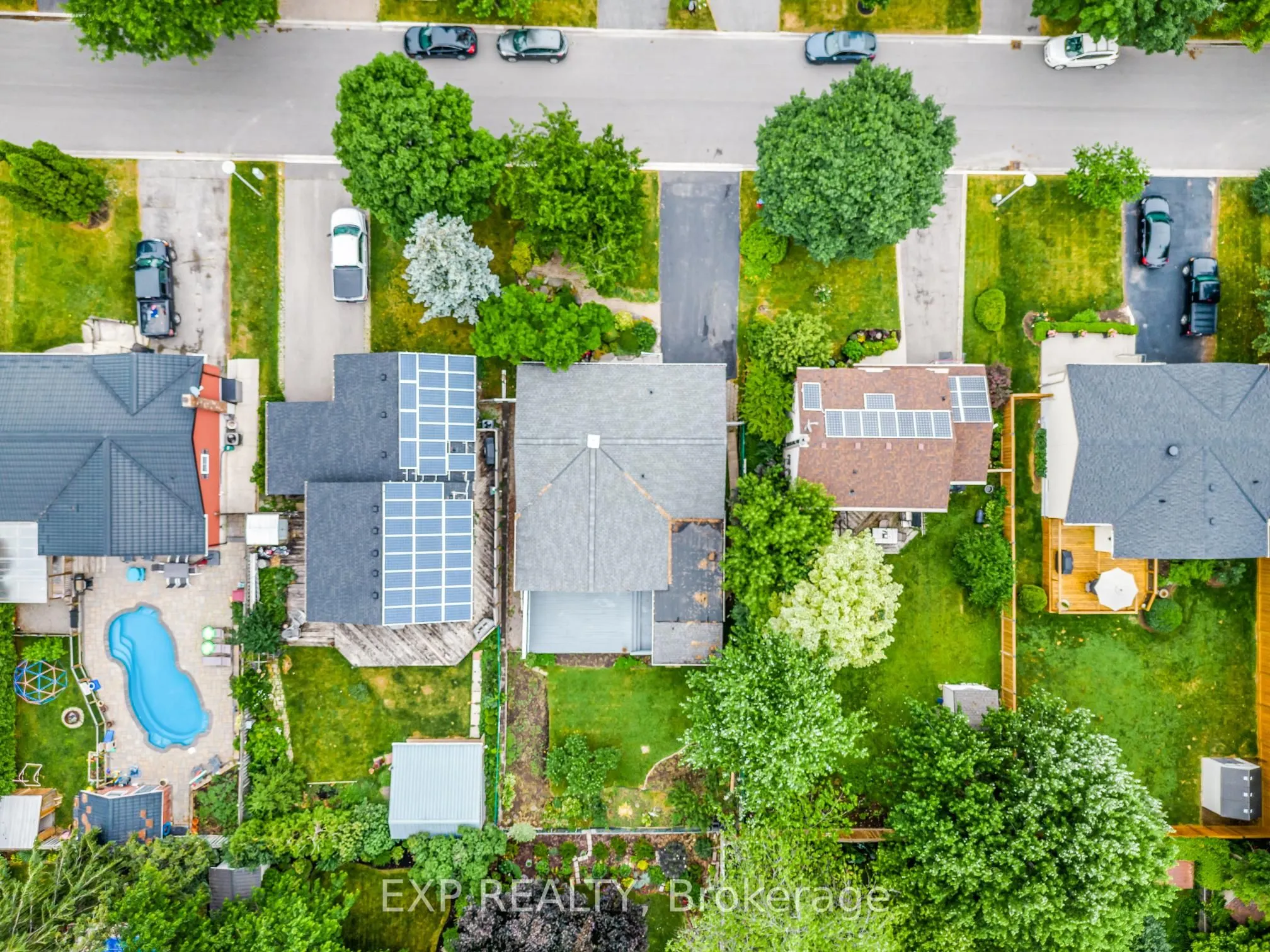 653 Elliott Crescent