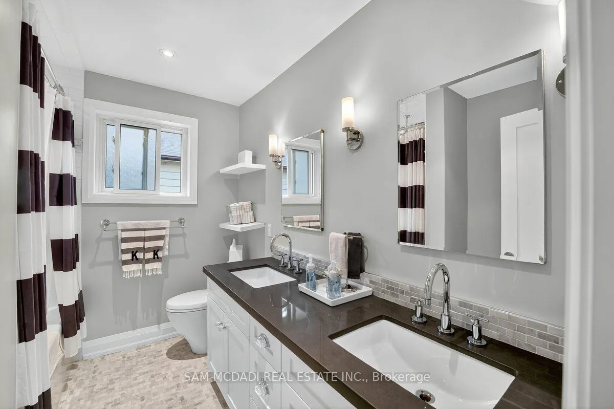 42 Peter Street N