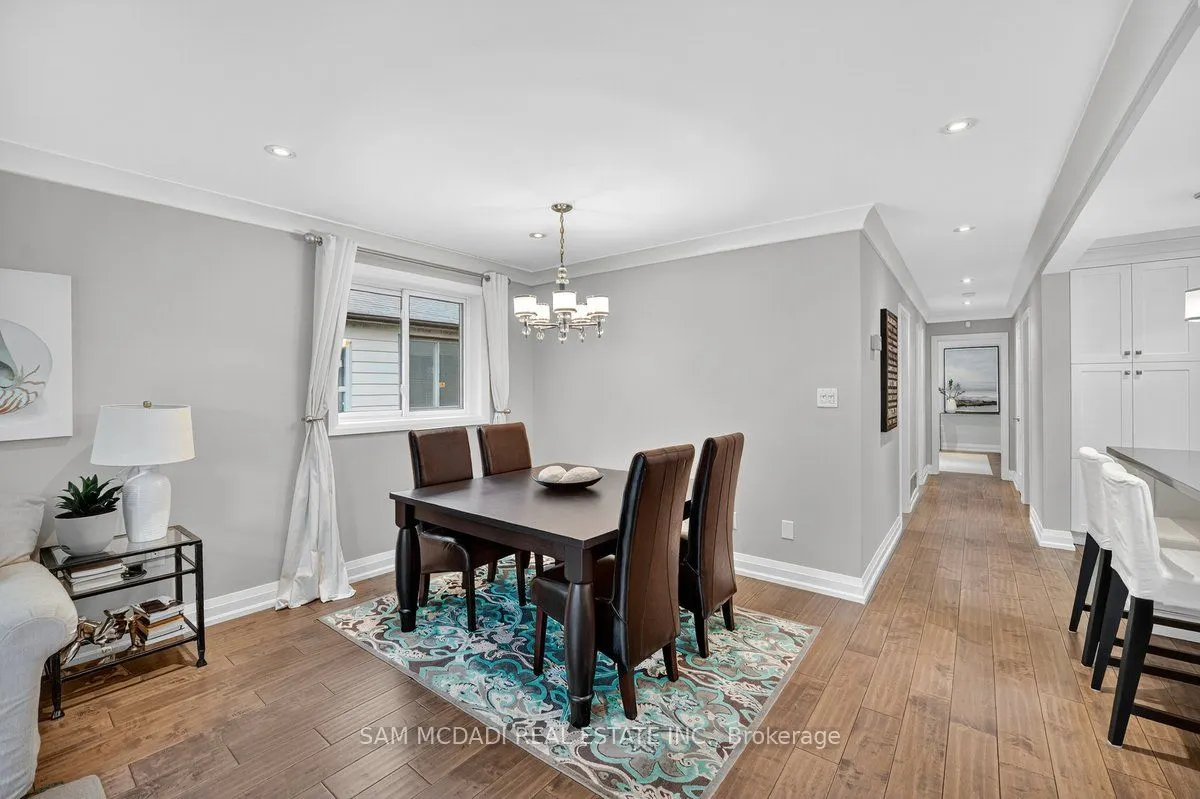 42 Peter Street N