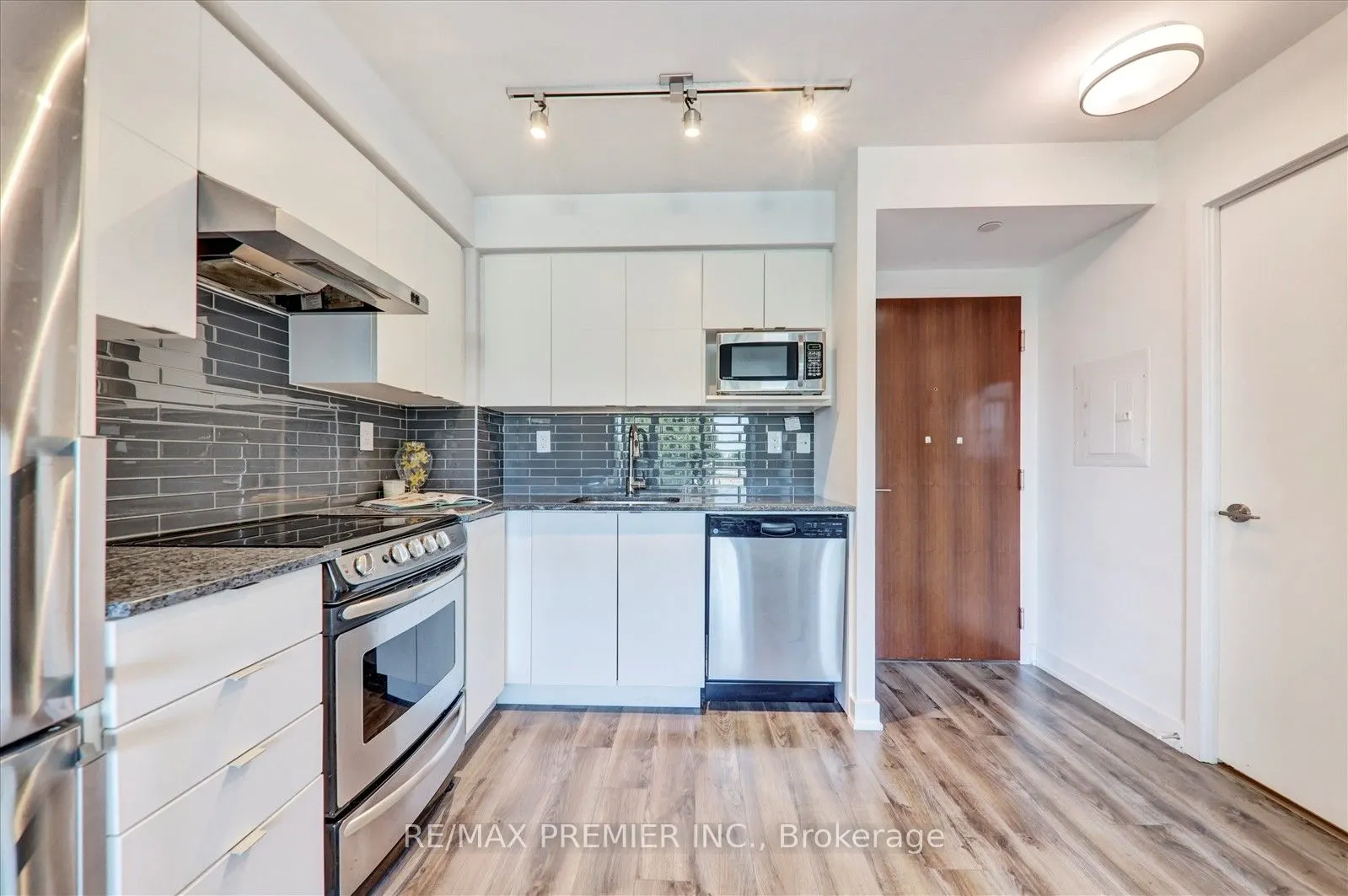 160 Flemington Road, #420