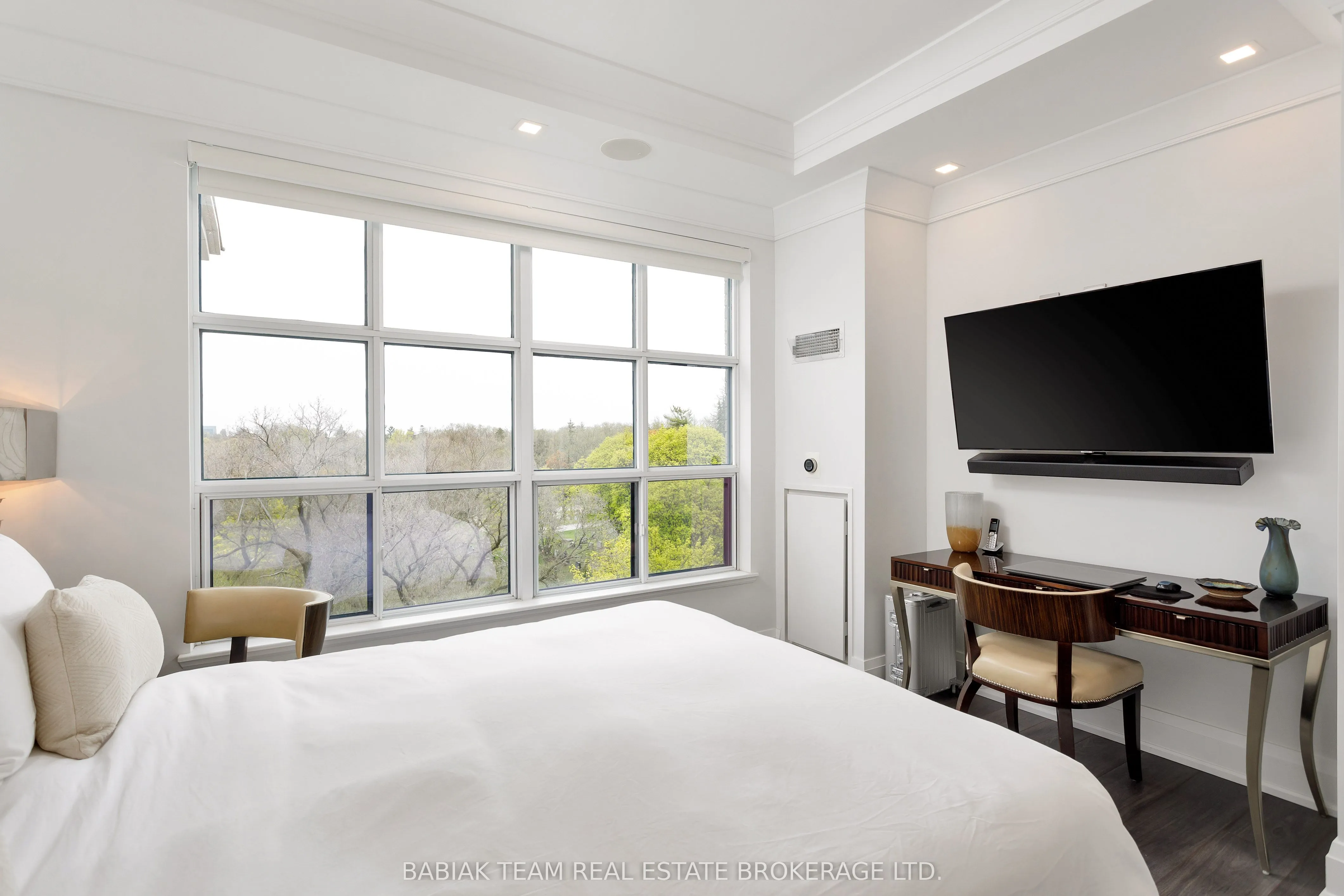 2855 Bloor Street W, #708