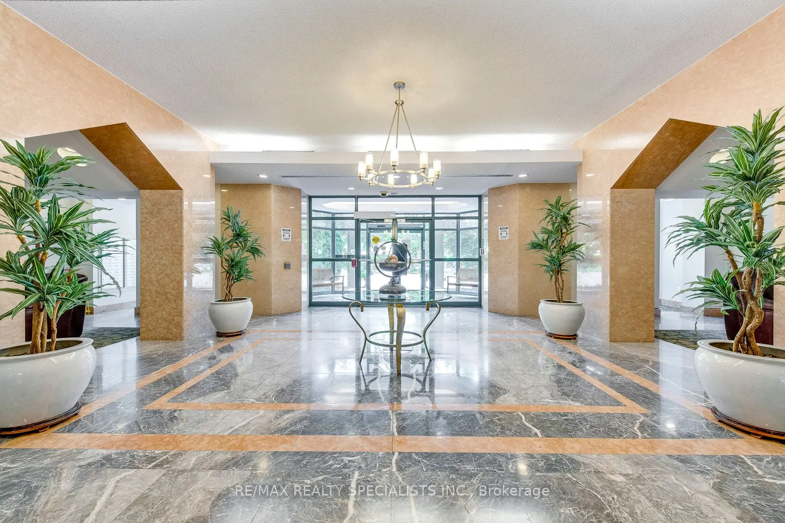 2177 Burnhamthorpe Road W, #1605