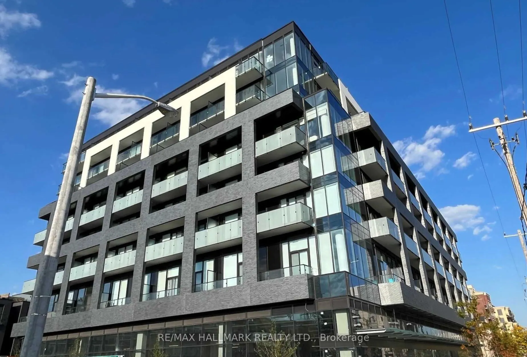 4208 Dundas Street W, #803