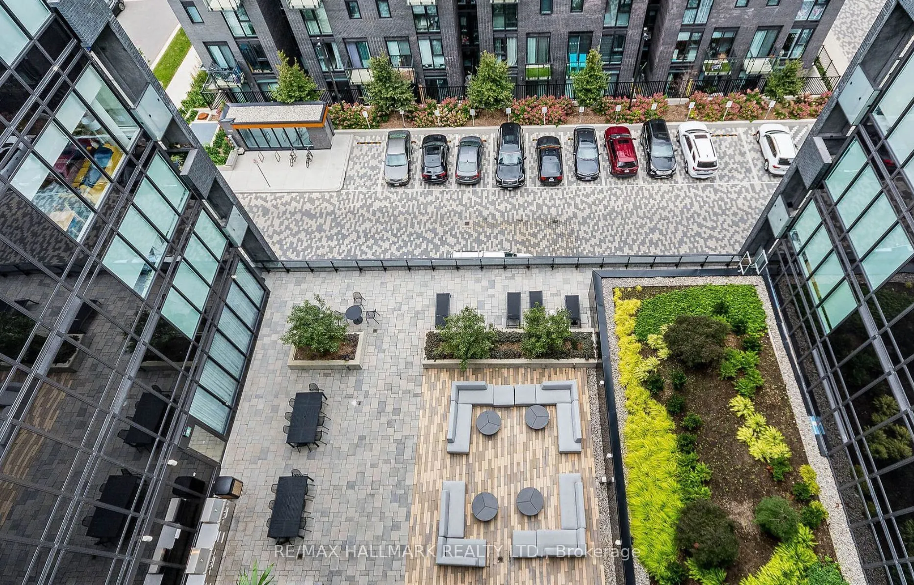 4208 Dundas Street W, #803
