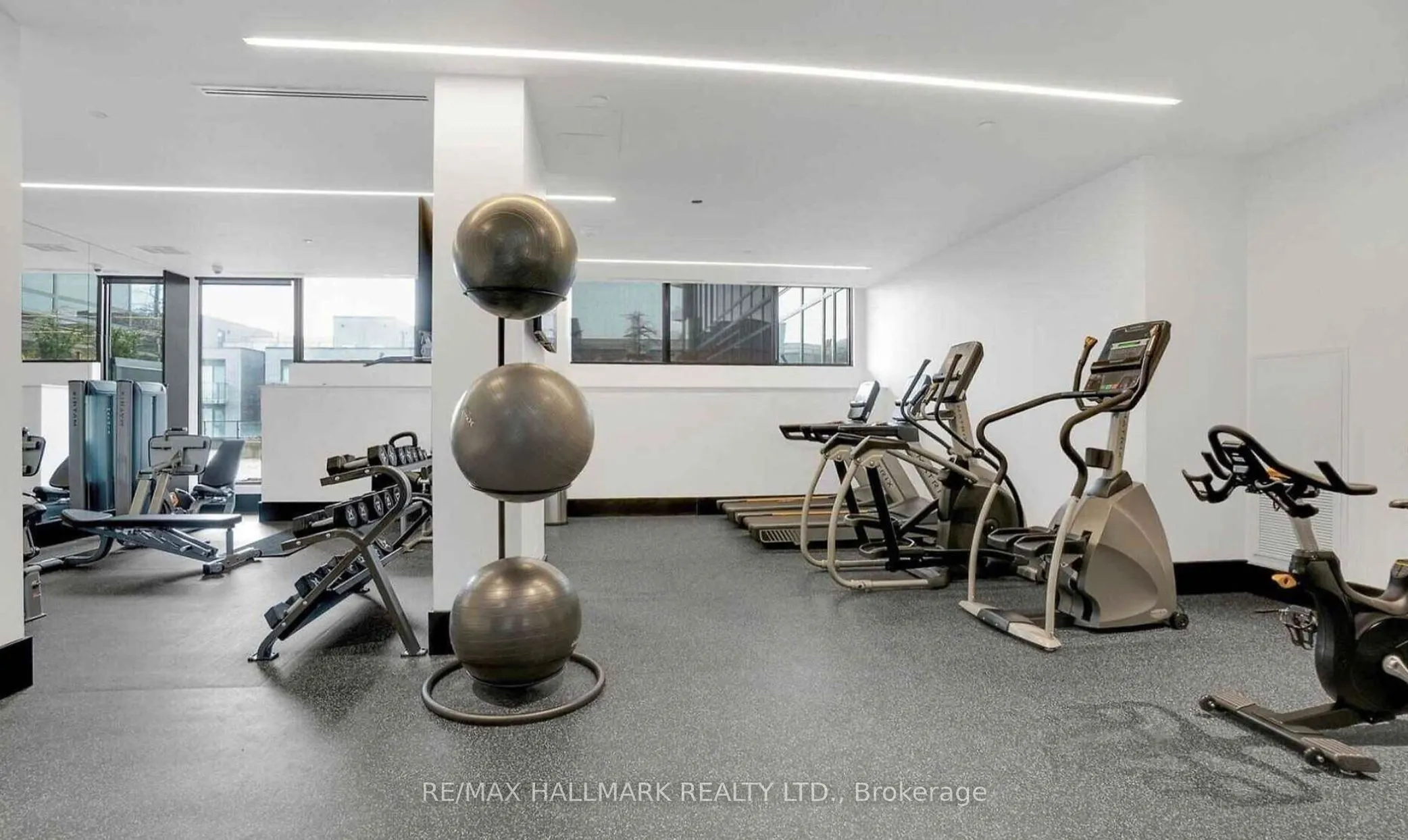 4208 Dundas Street W, #803