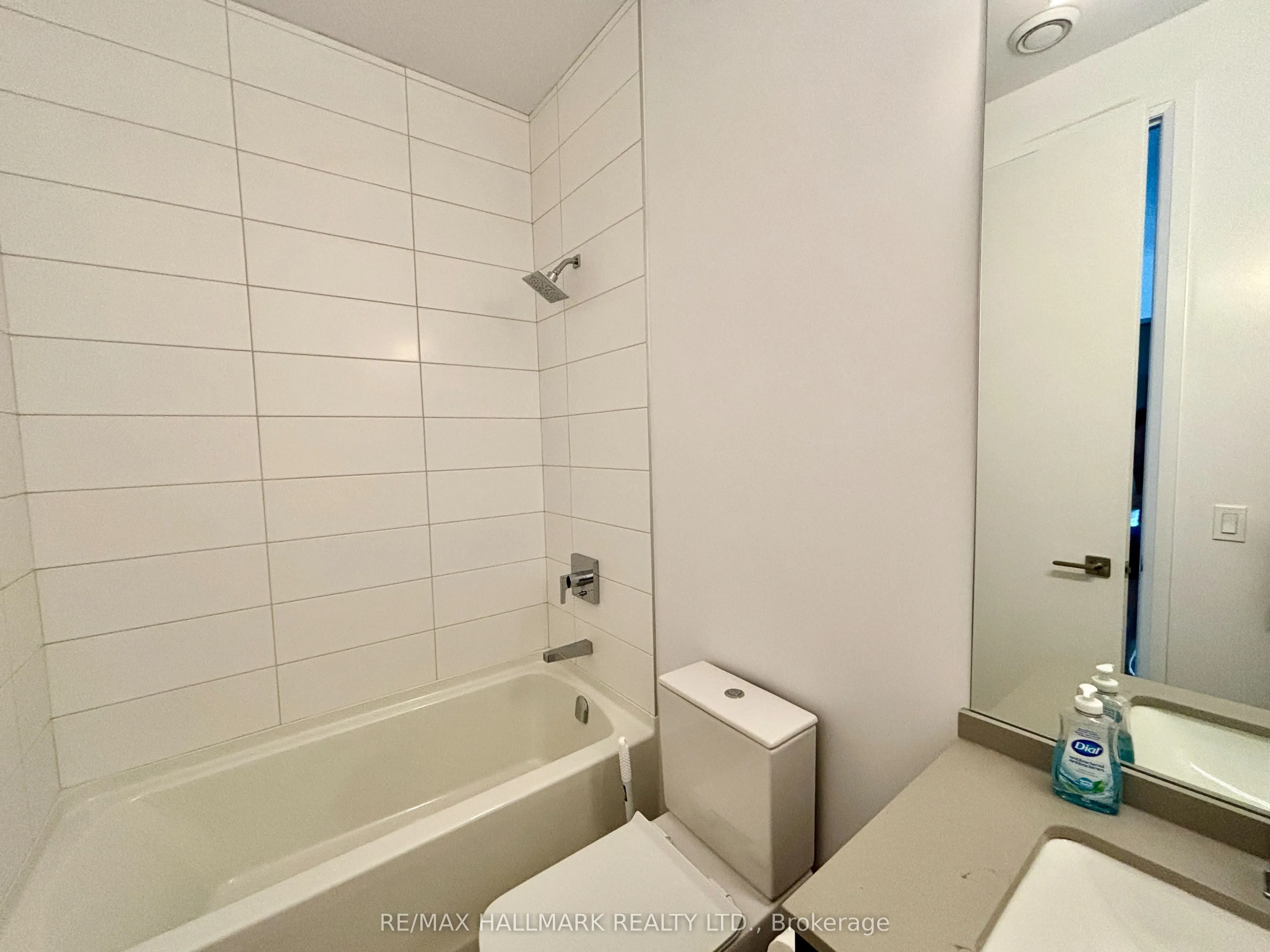 4208 Dundas Street W, #803