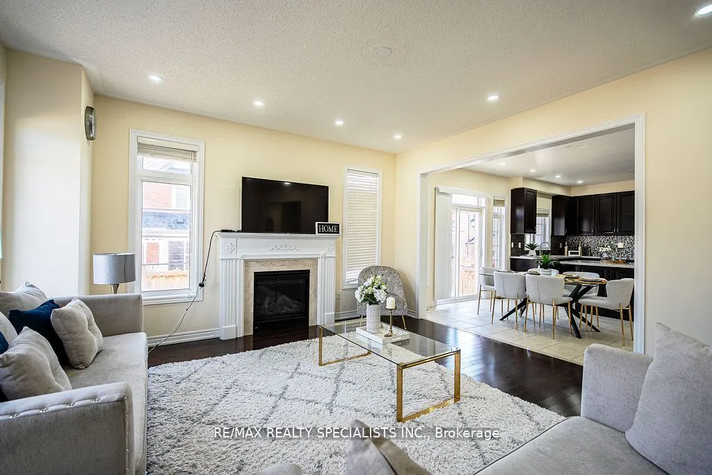 49 Squire Ellis Drive