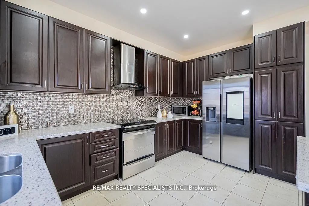49 Squire Ellis Drive