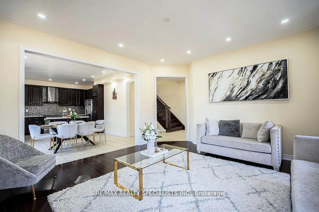 49 Squire Ellis Drive