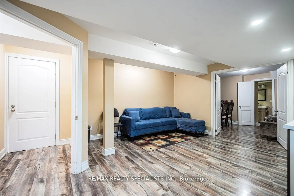 49 Squire Ellis Drive