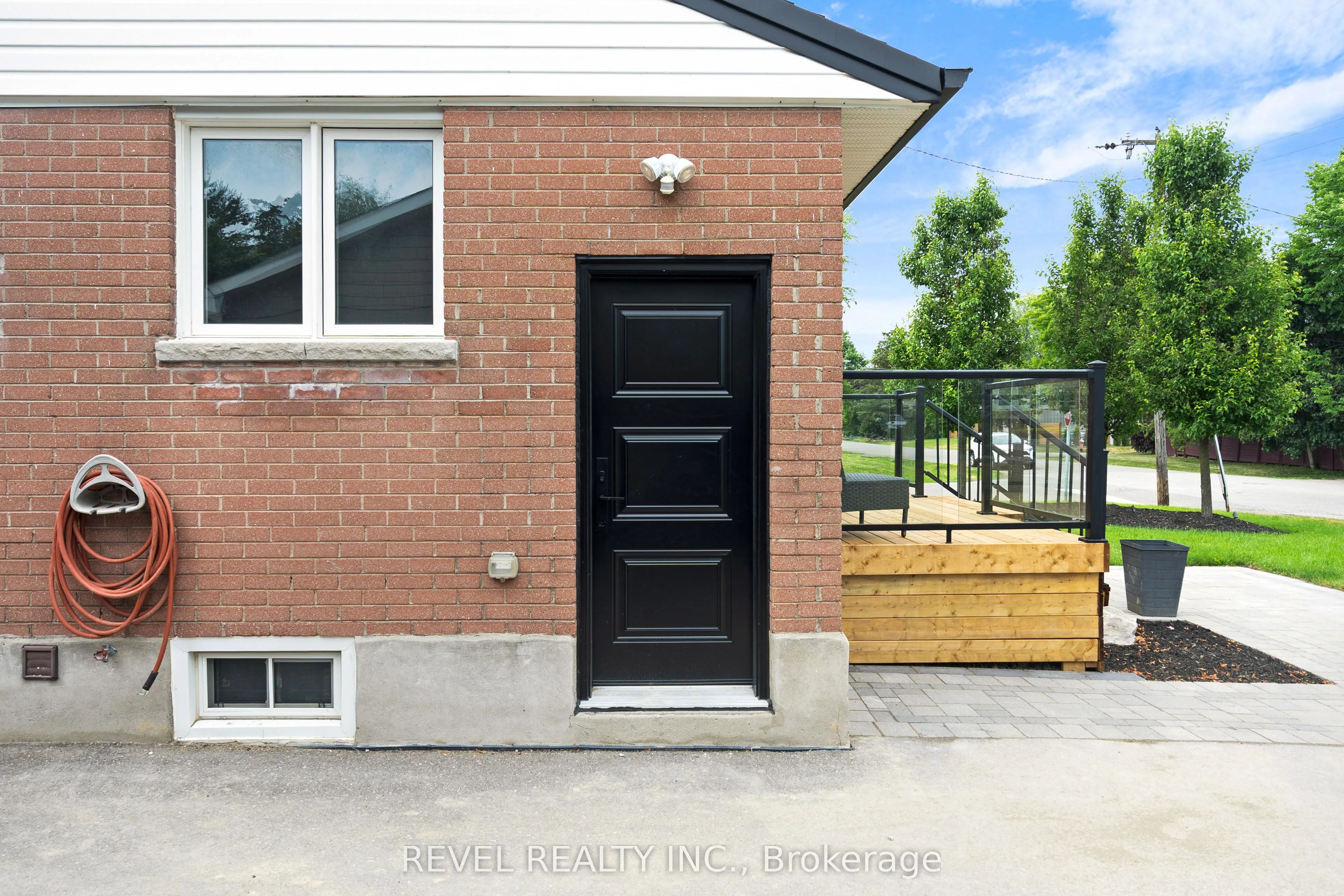 294 Henderson Street