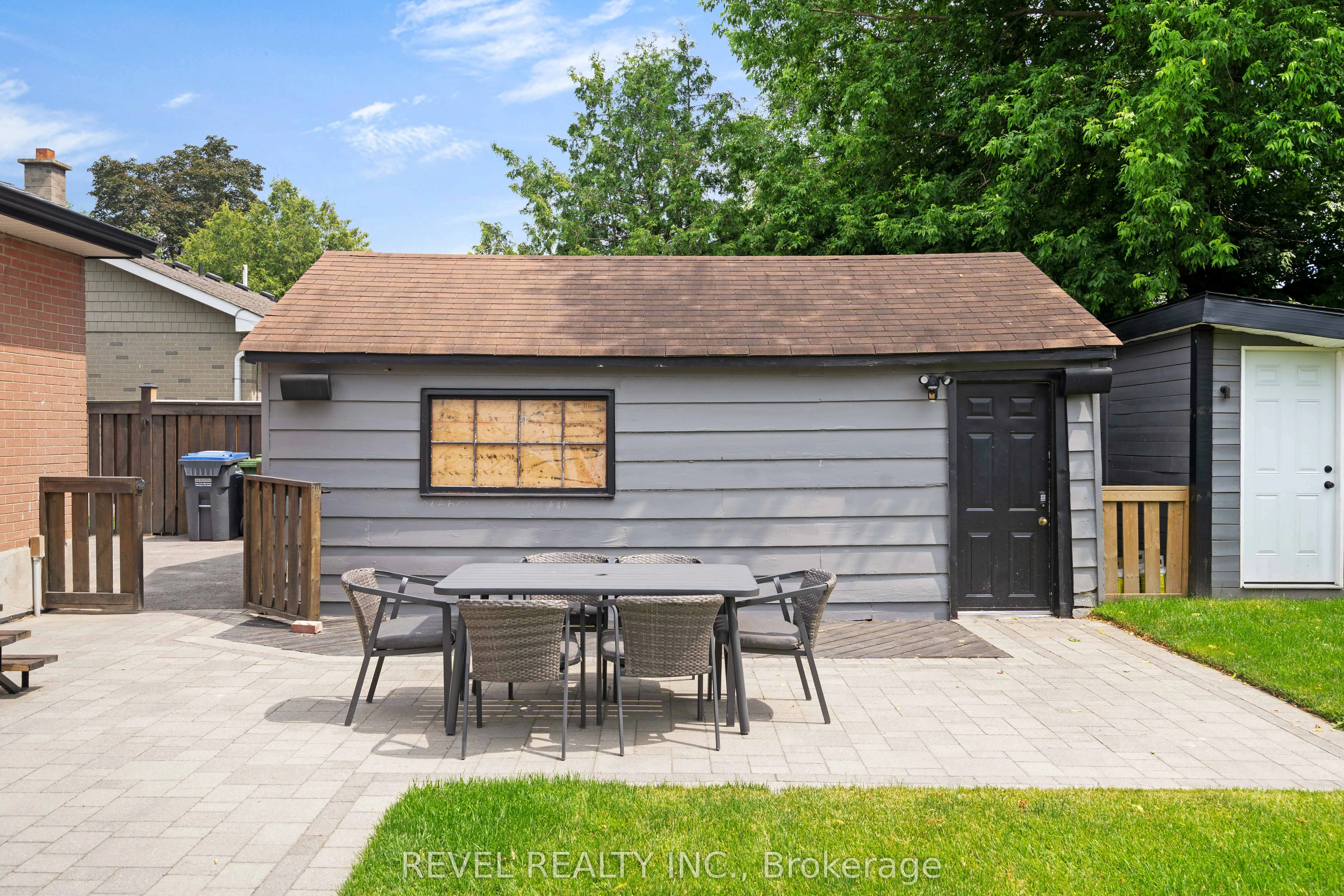 294 Henderson Street