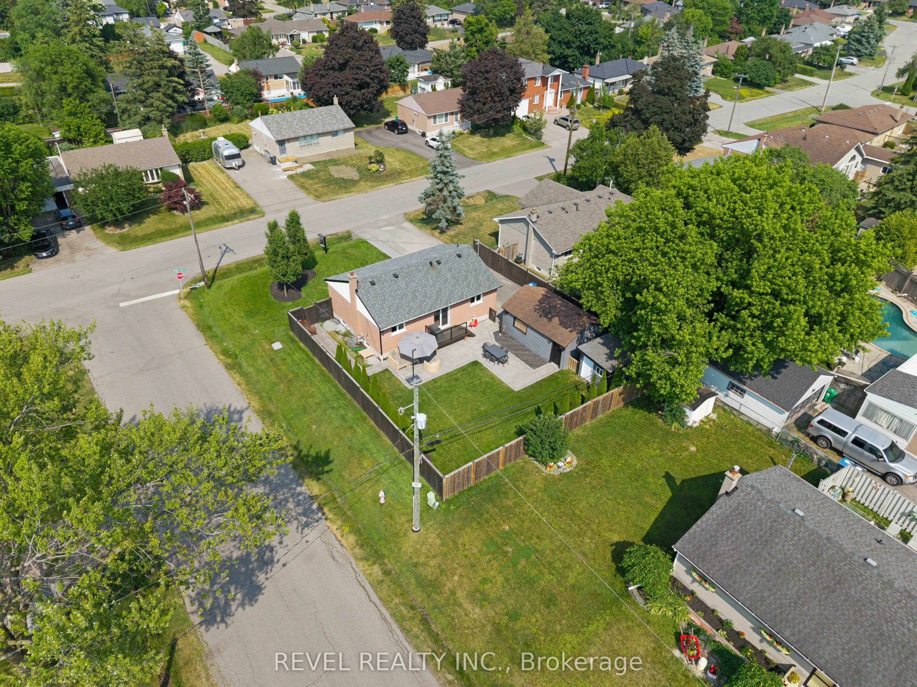 294 Henderson Street