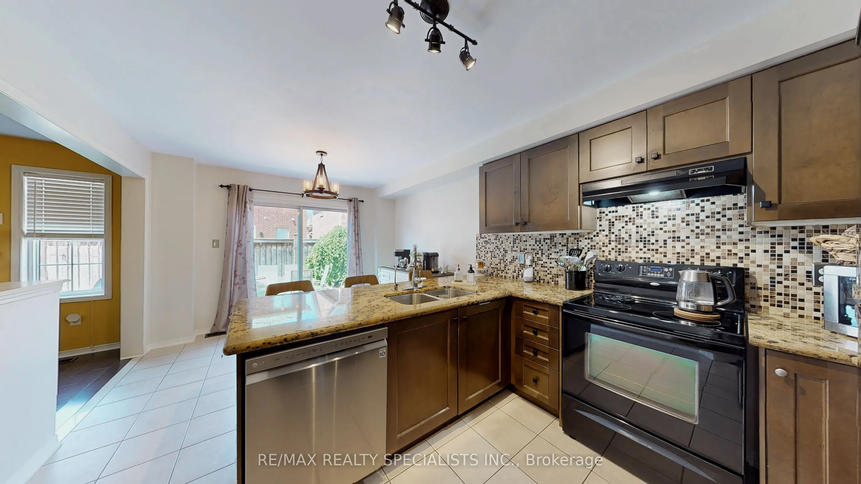482 Grant Way