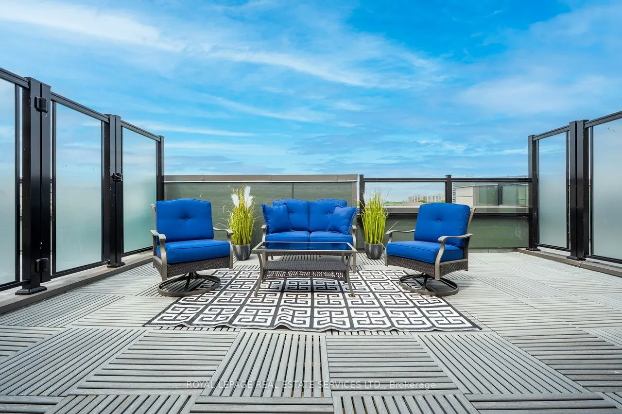 1075 Douglas McCurdy Common, #251