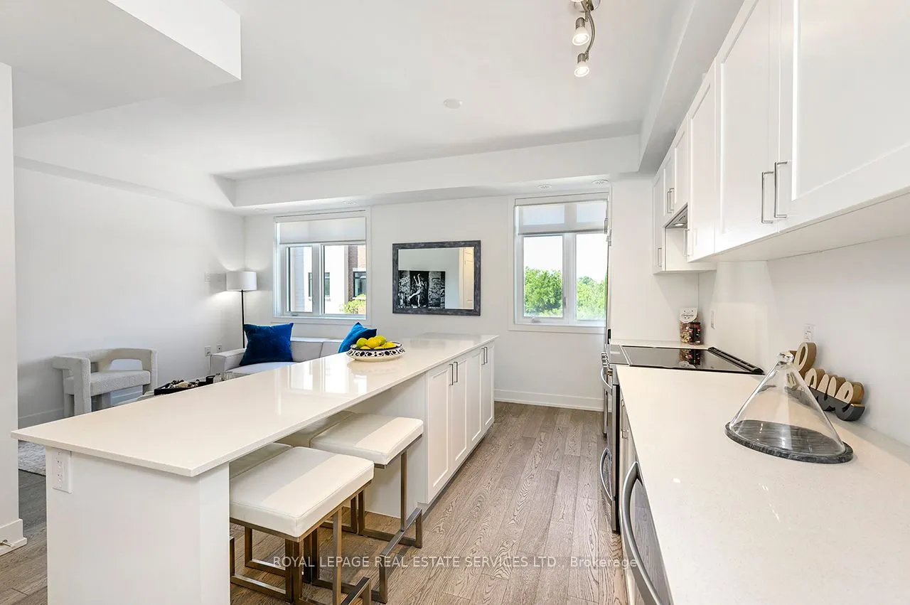 1075 Douglas McCurdy Common, #251