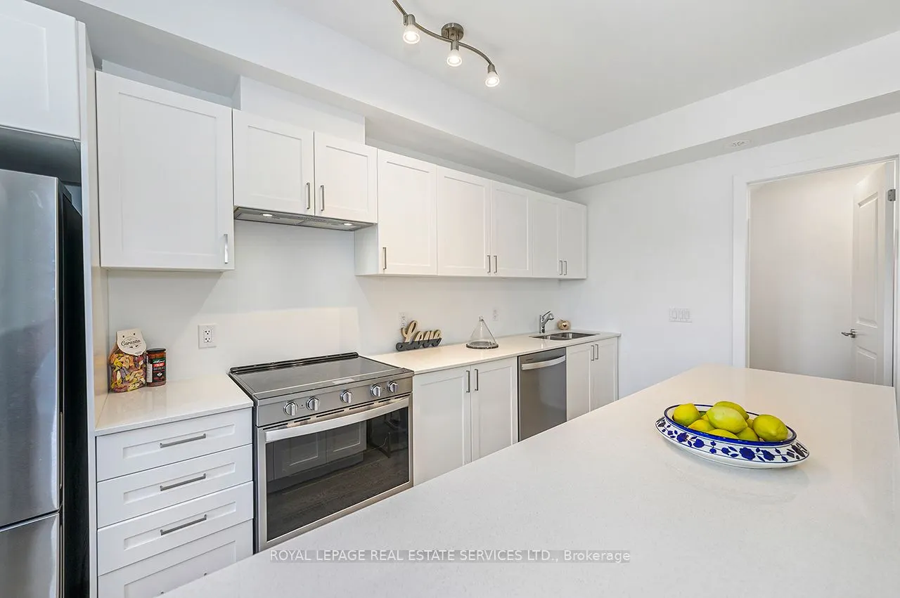 1075 Douglas McCurdy Common, #251