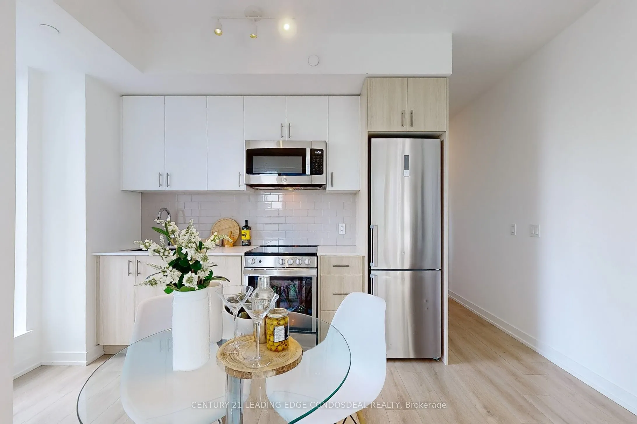 1195 The Queensway #213