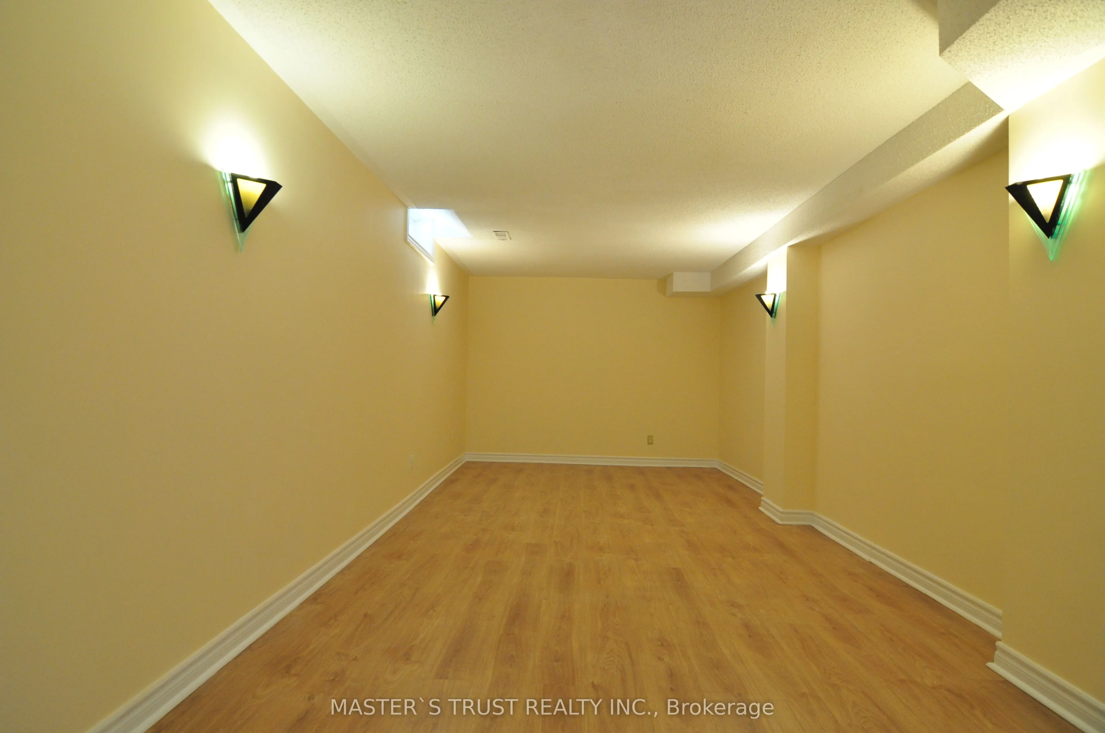 3312 Waxwing Drive