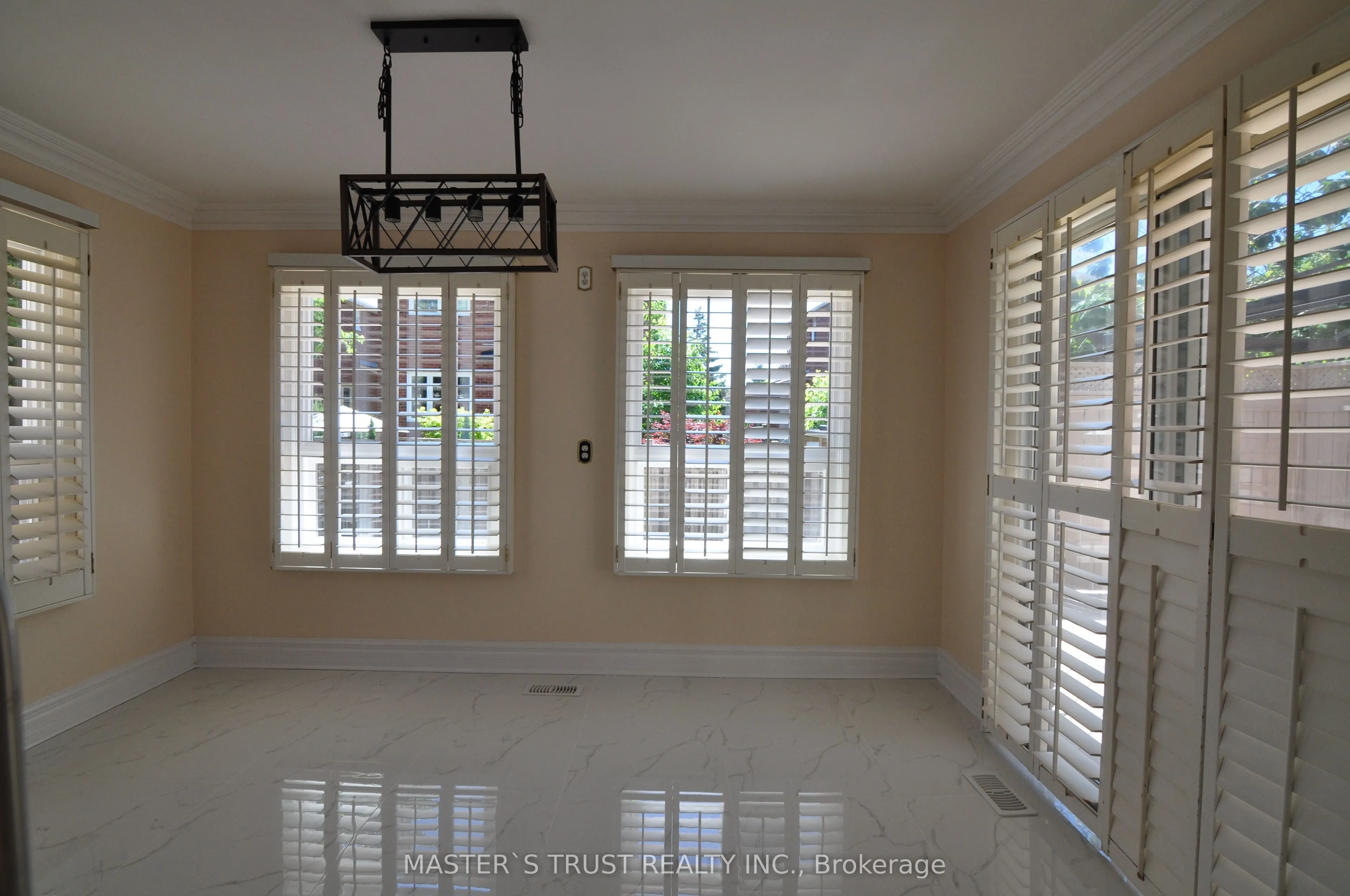 3312 Waxwing Drive