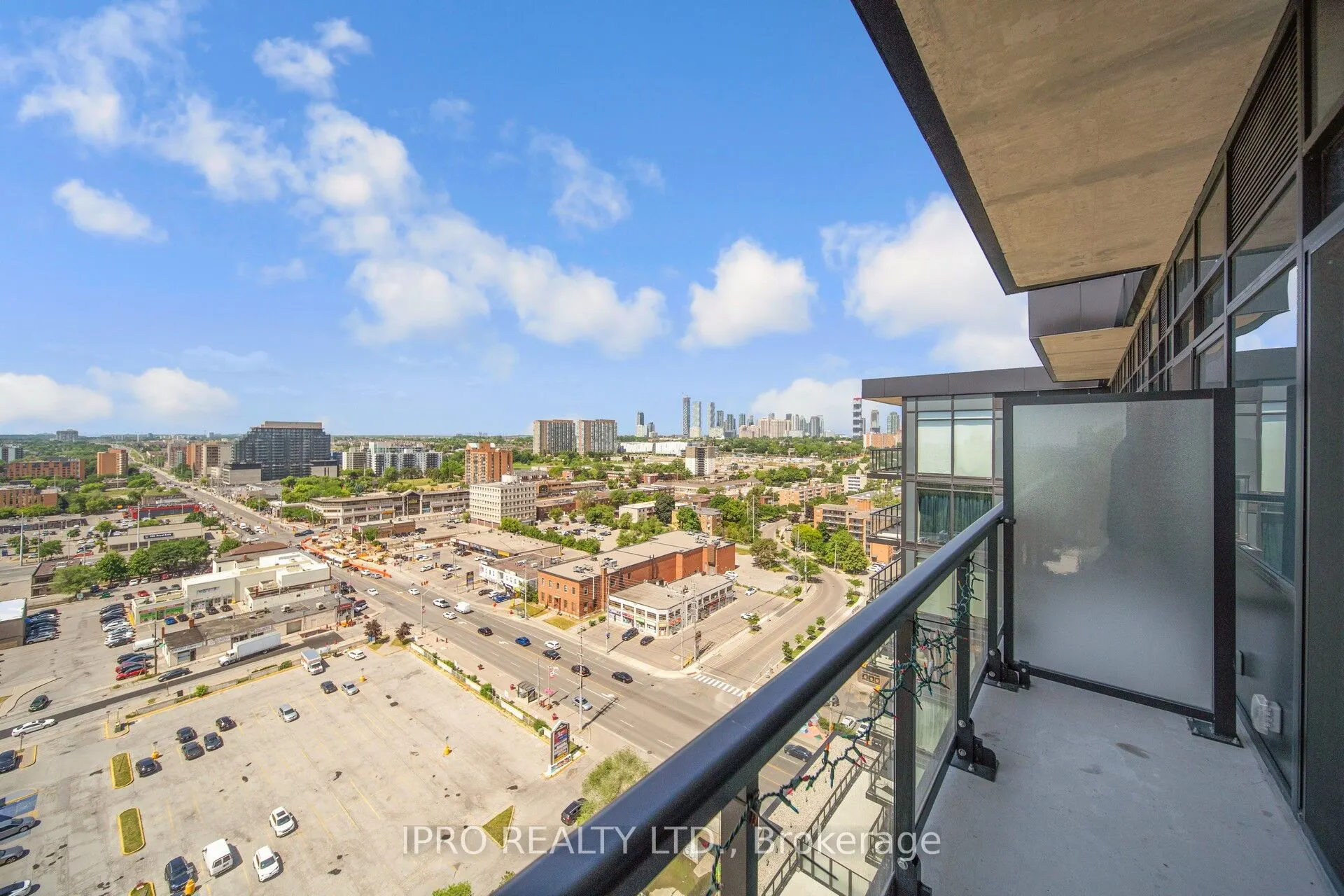 86 Dundas Street E, #1714