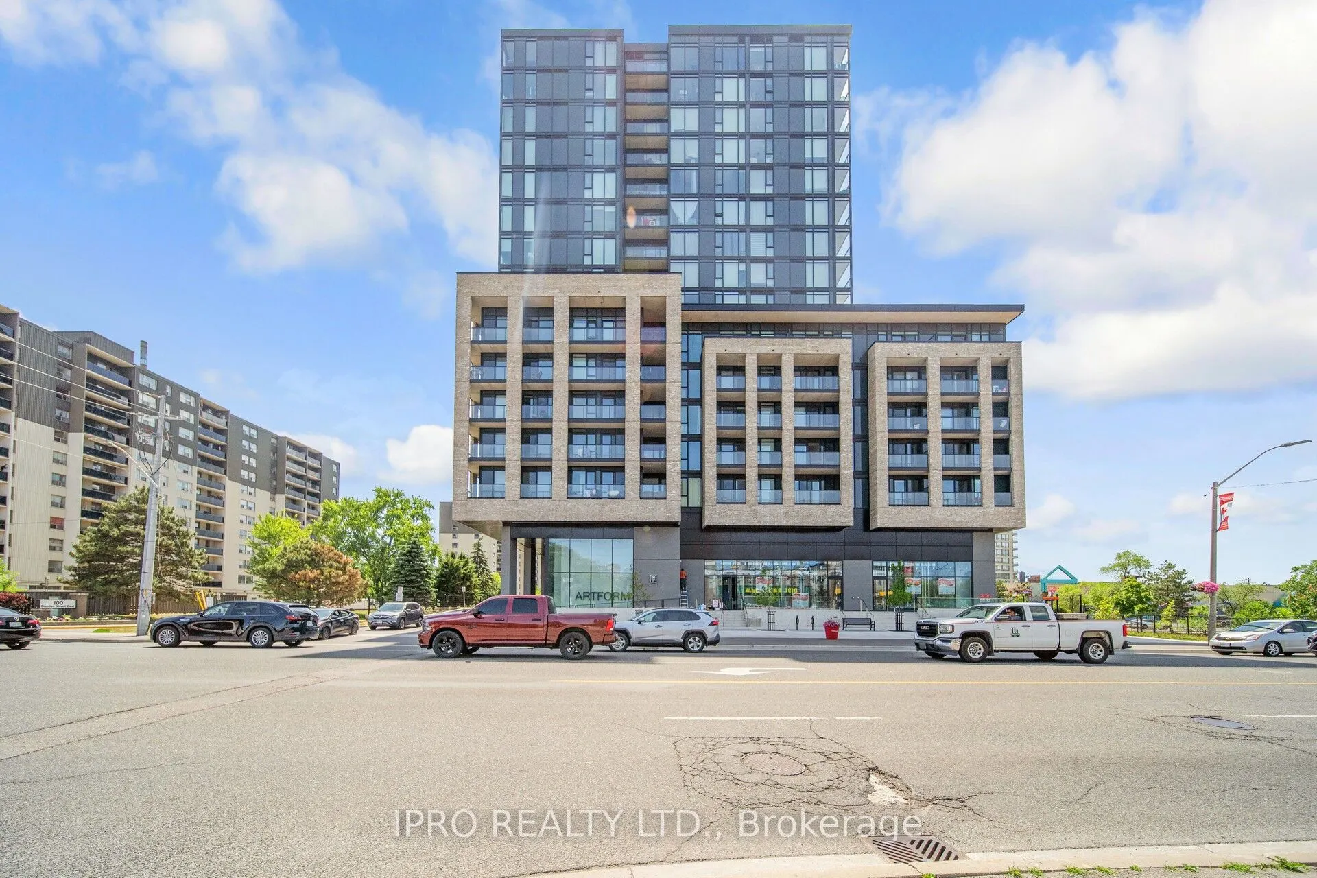 86 Dundas Street E, #1714