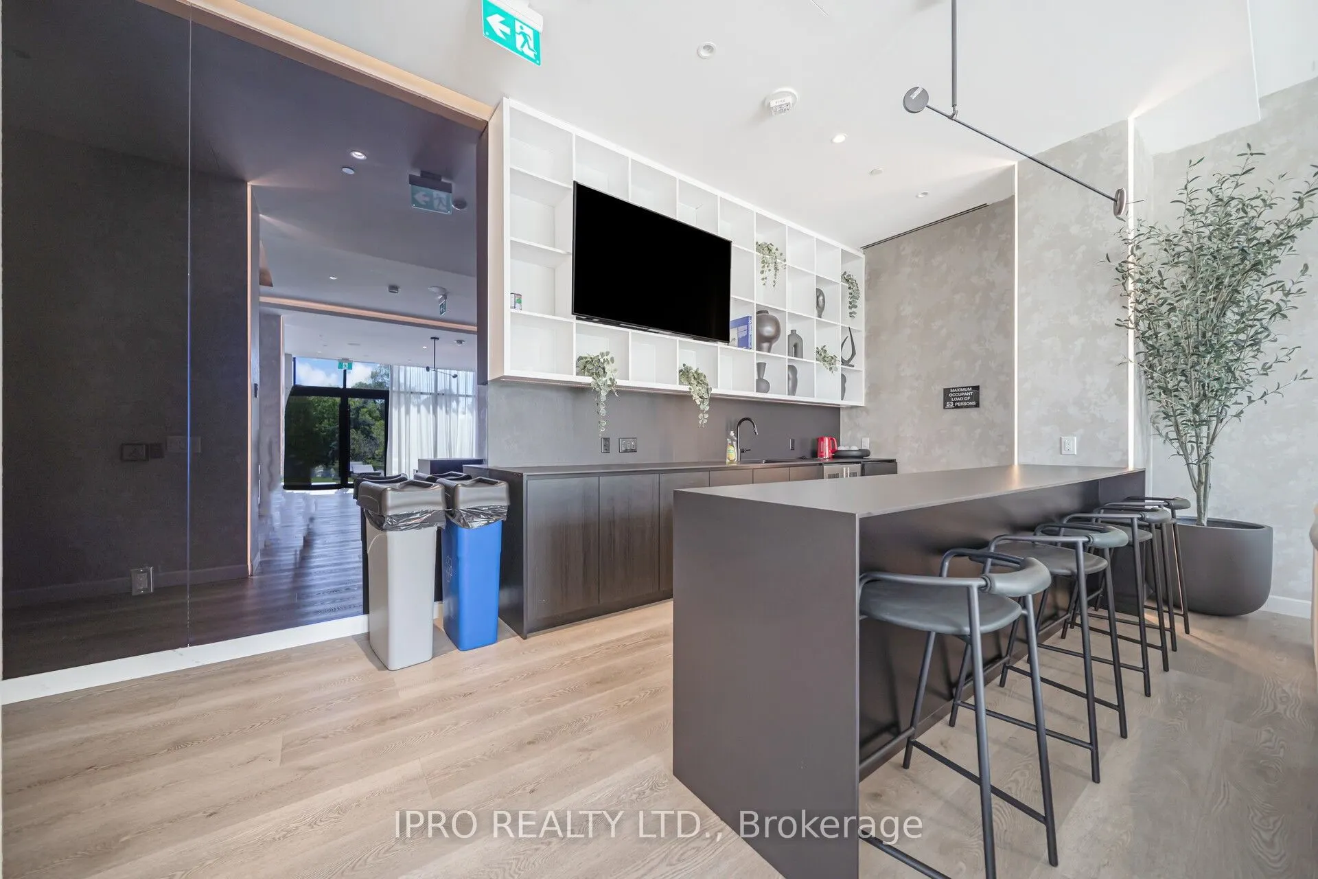 86 Dundas Street E, #1714