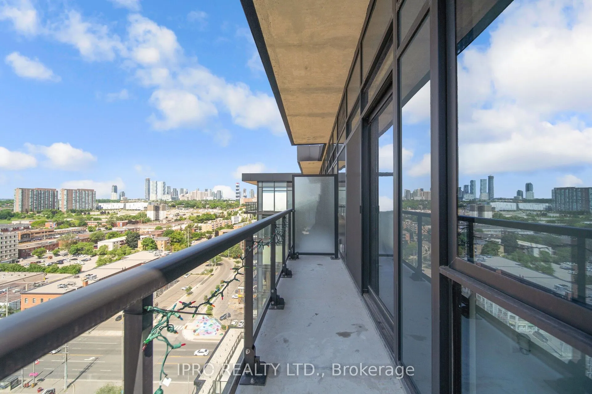 86 Dundas Street E, #1714
