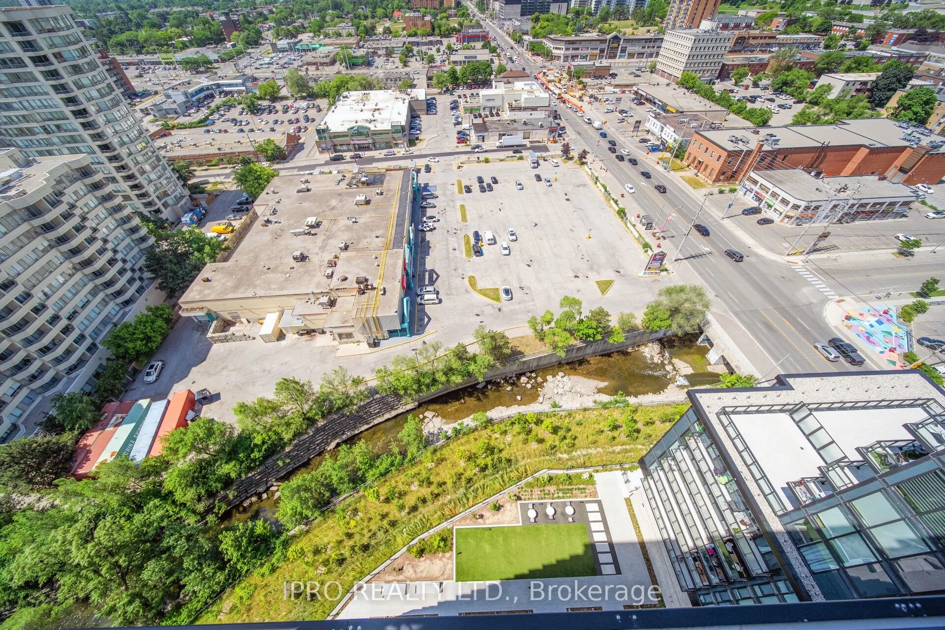 86 Dundas Street E, #1714