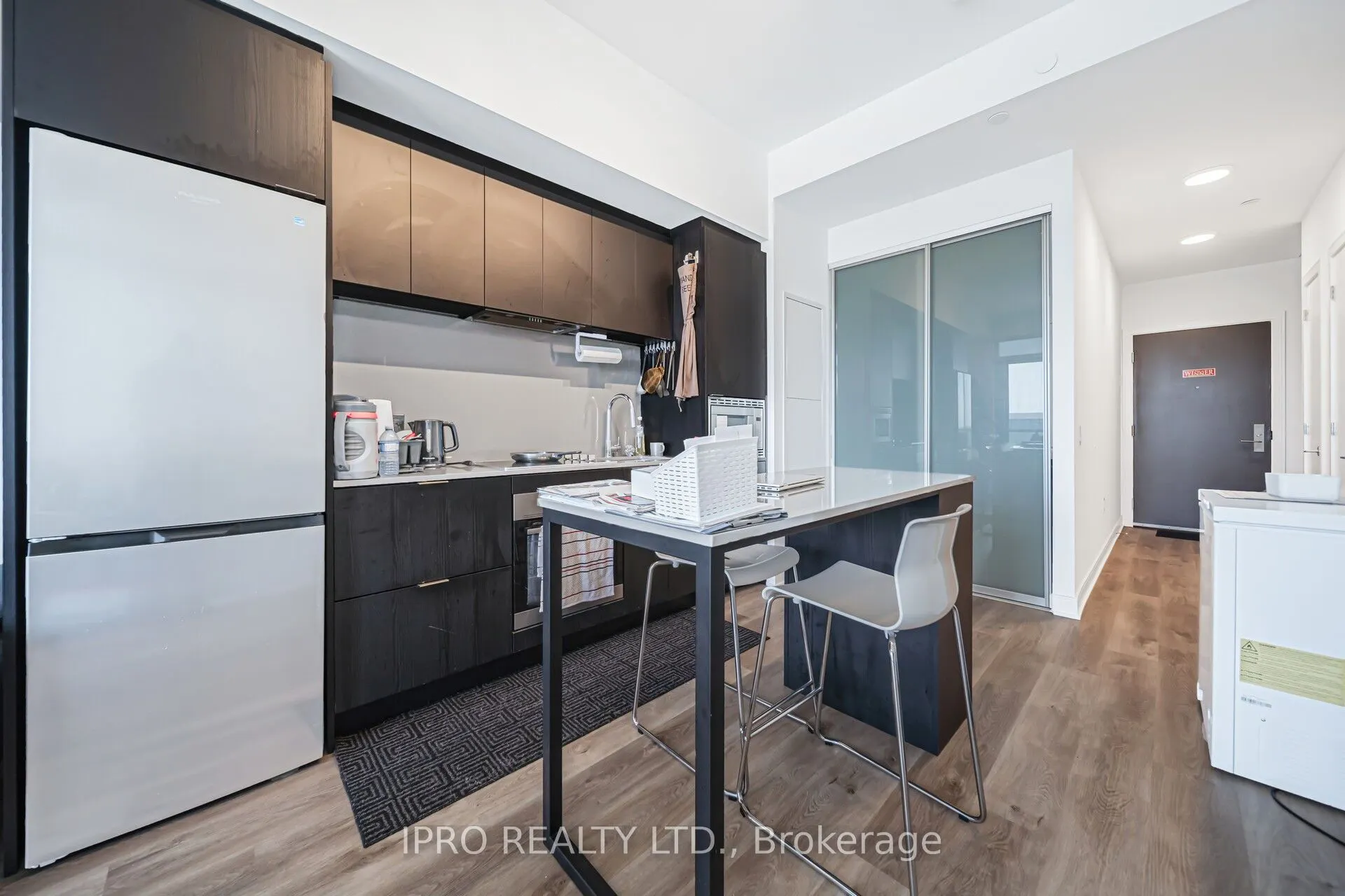 86 Dundas Street E, #1714