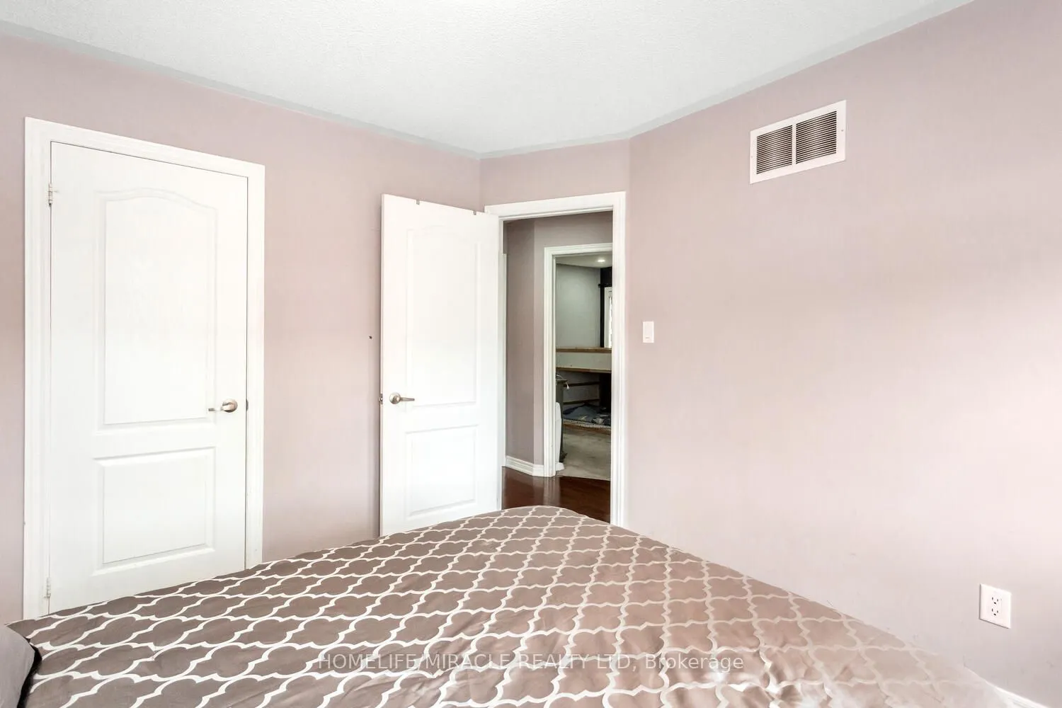 45 Boundbrook Drive