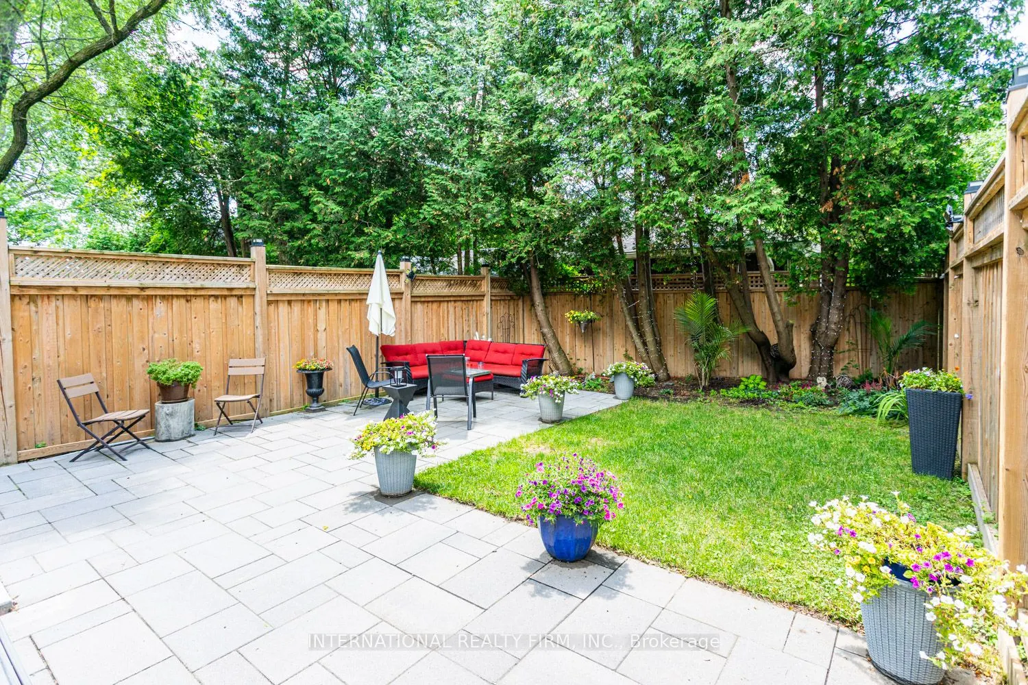 36B Pine Avenue N