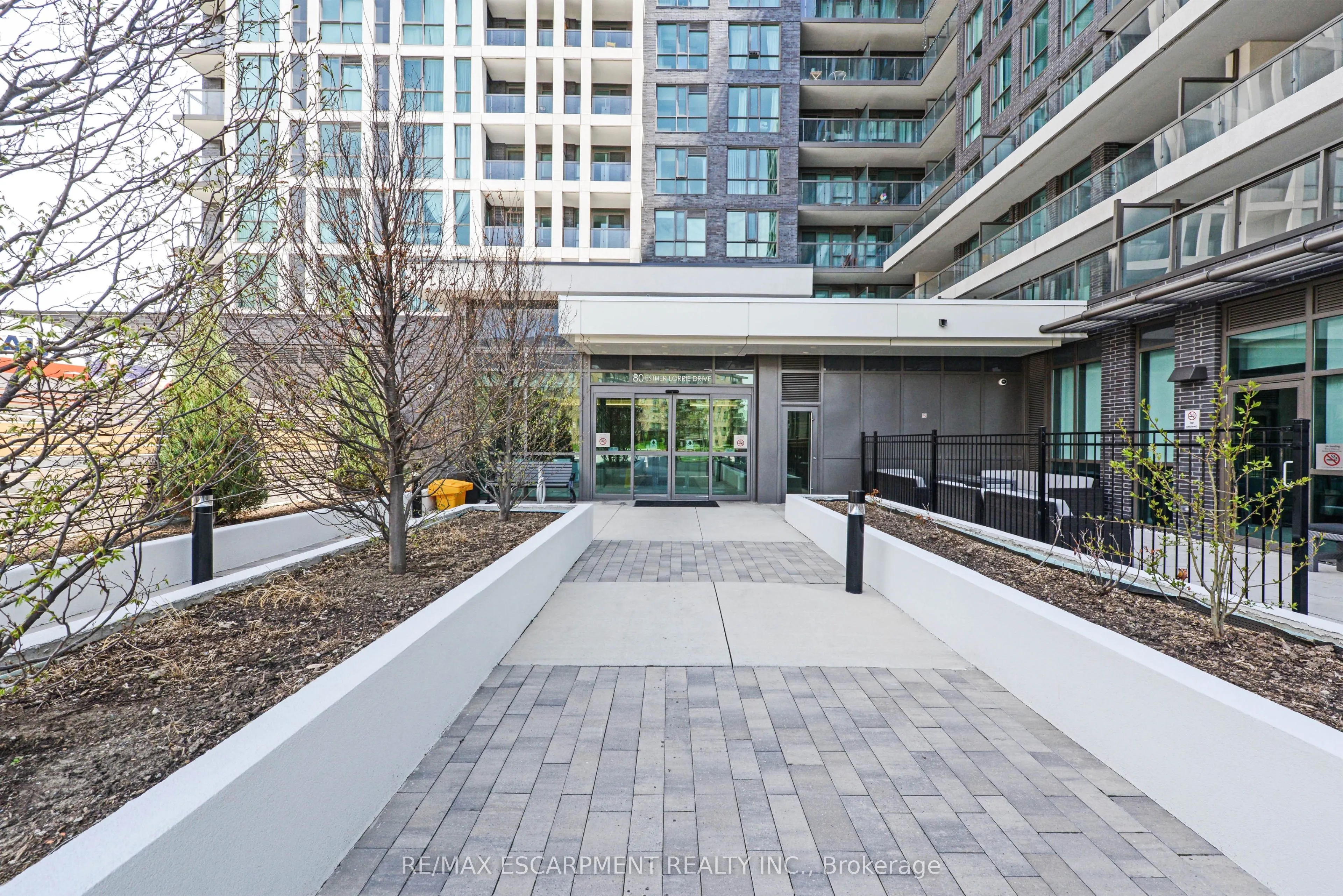 80 Esther Lorrie Drive, #802