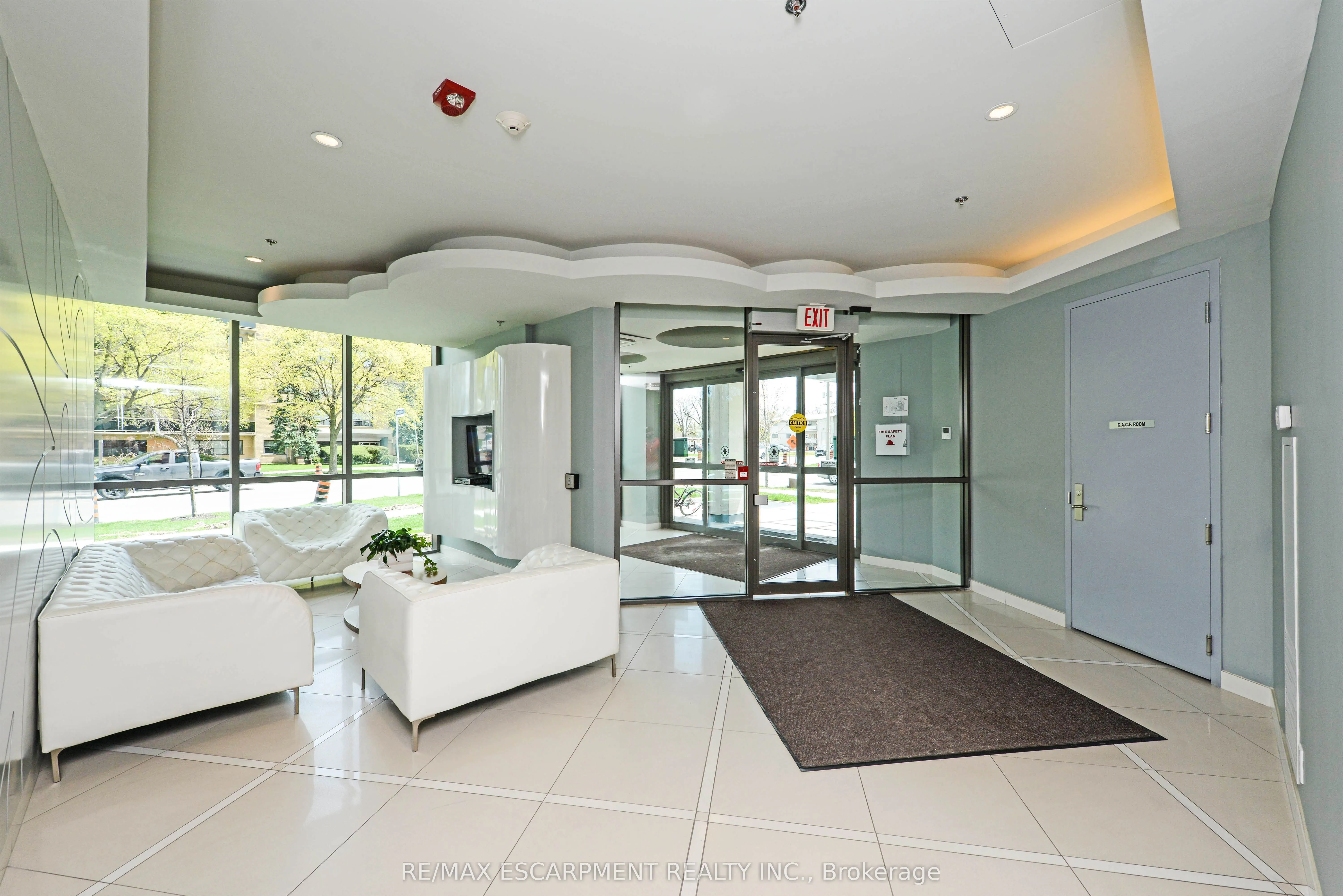 80 Esther Lorrie Drive, #802